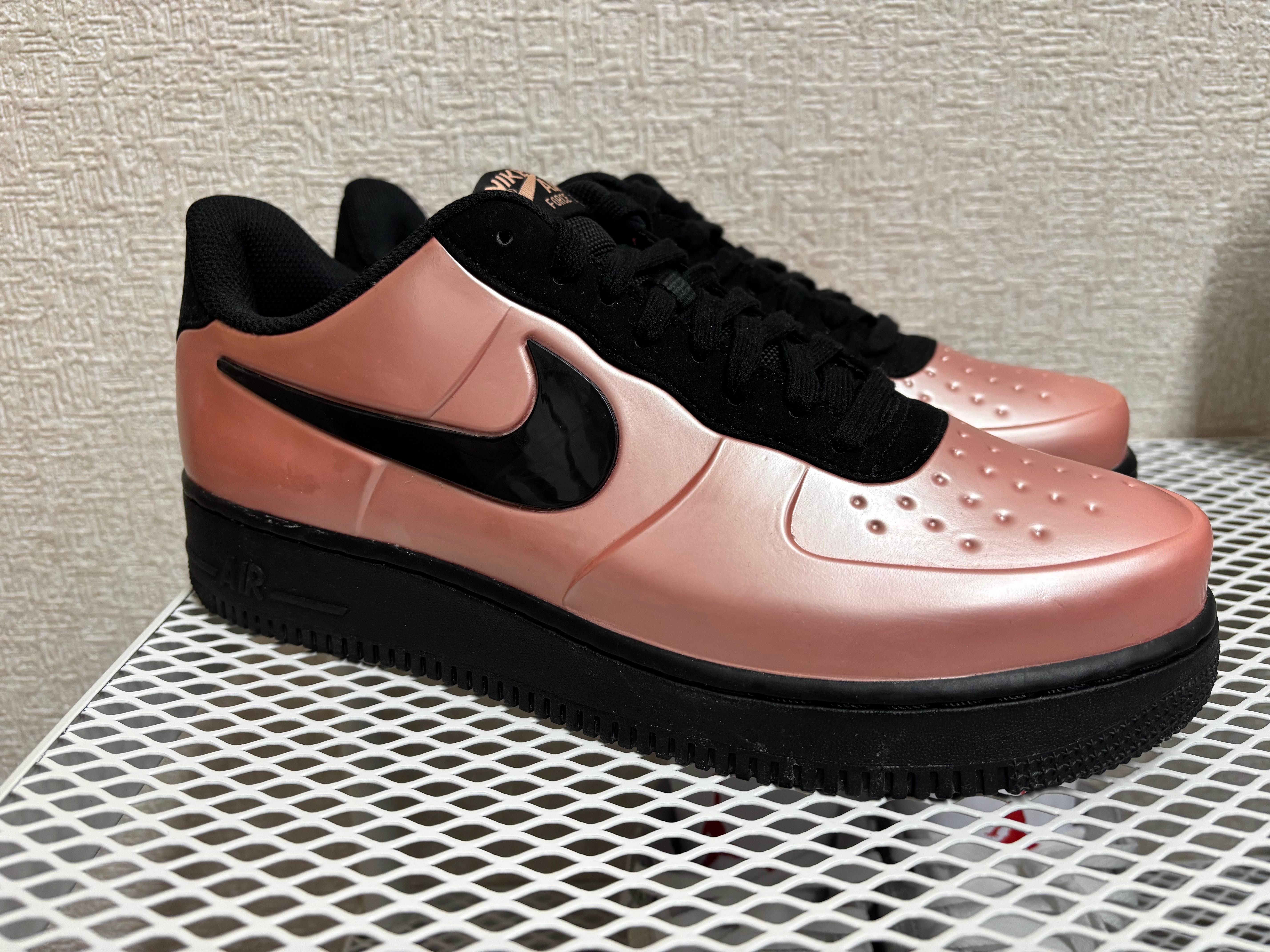 ナイキ エアフォース1 フォームポジット プロ カップ "コーラル スターダスト"