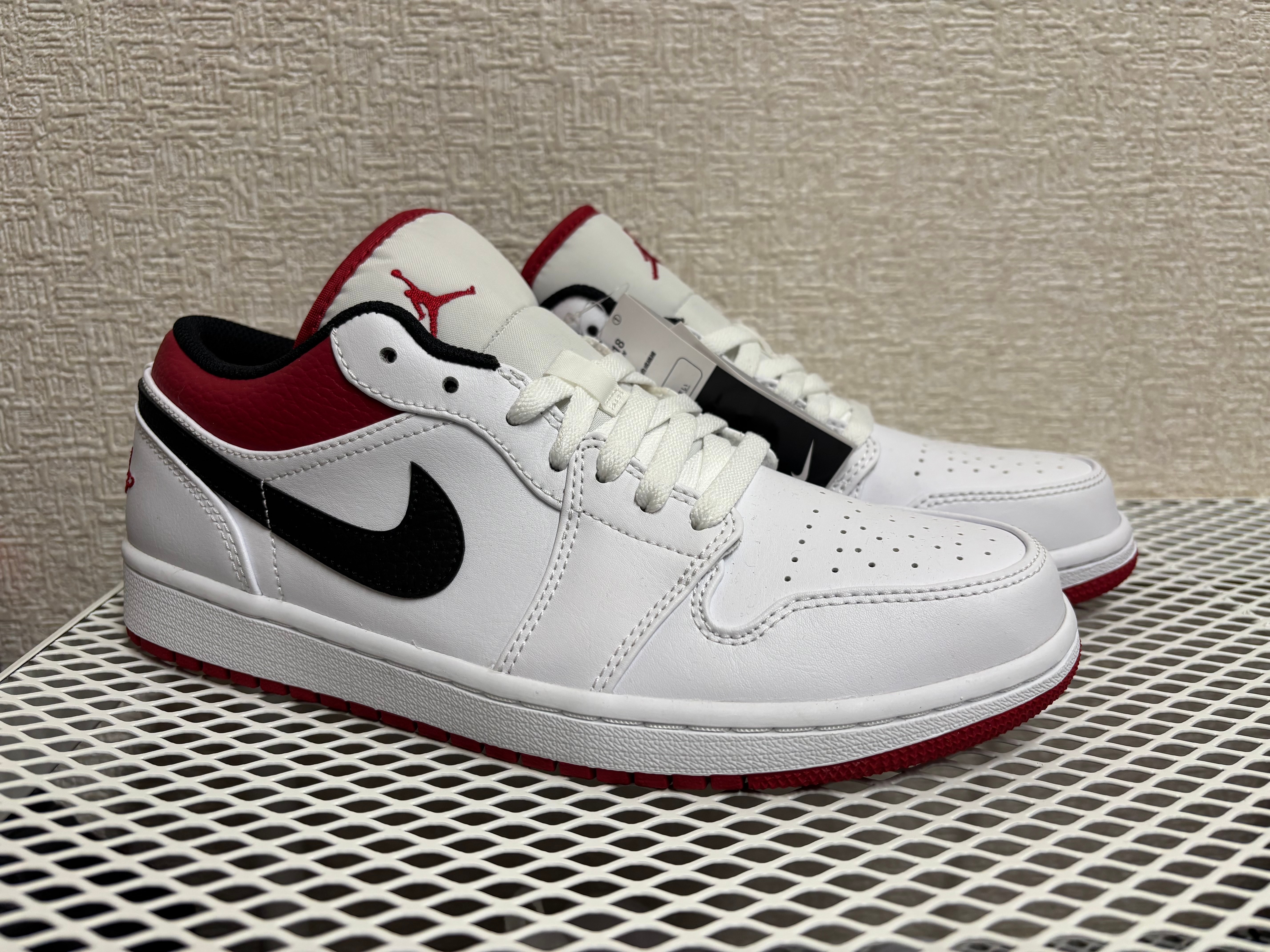 Nike Air Jordan 1 Low "White/University Red/Black"