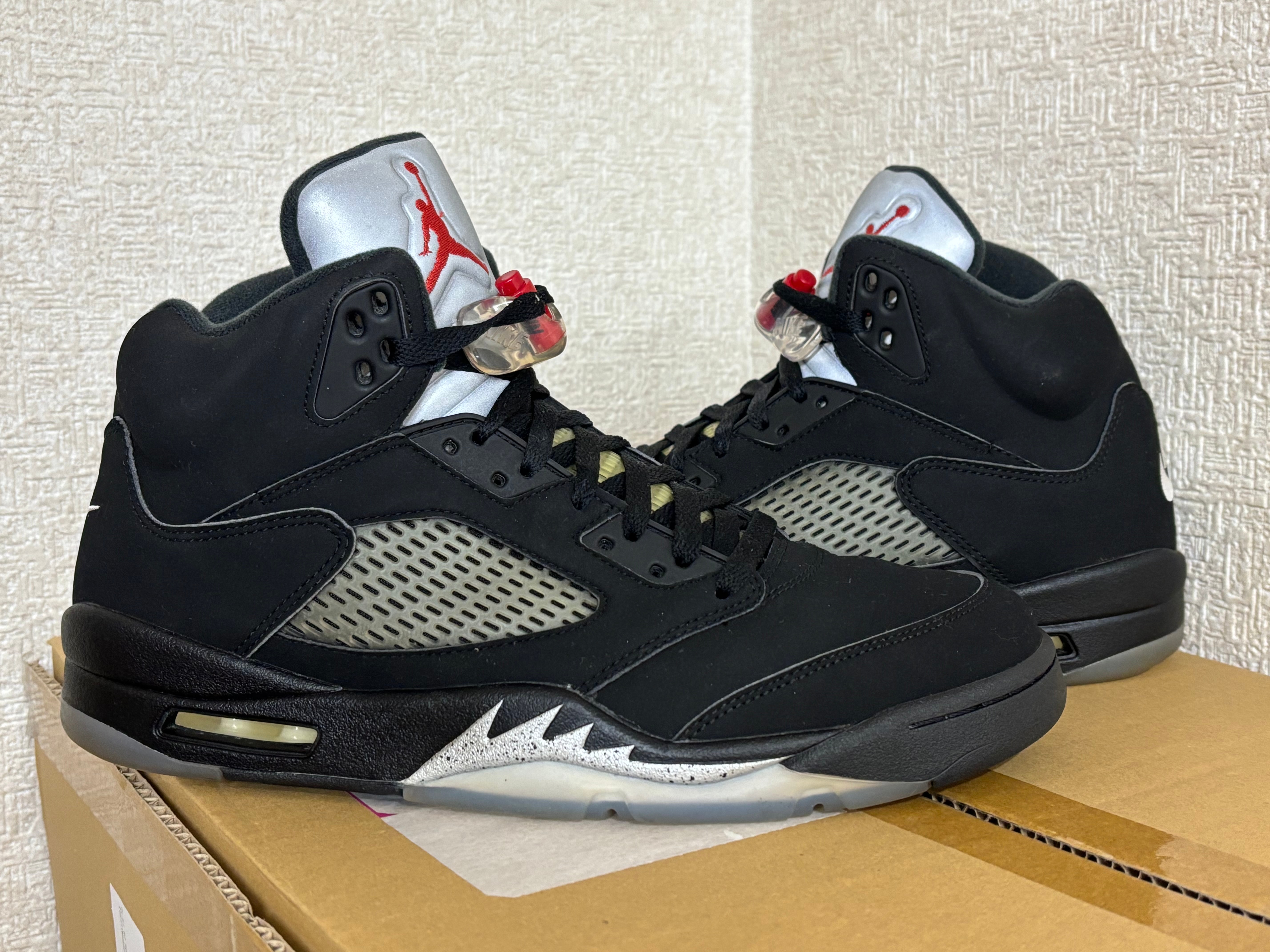 Nike Air Jordan 5 Retro OG "Black/Fire Red/Metallic Silver/White" (2016)