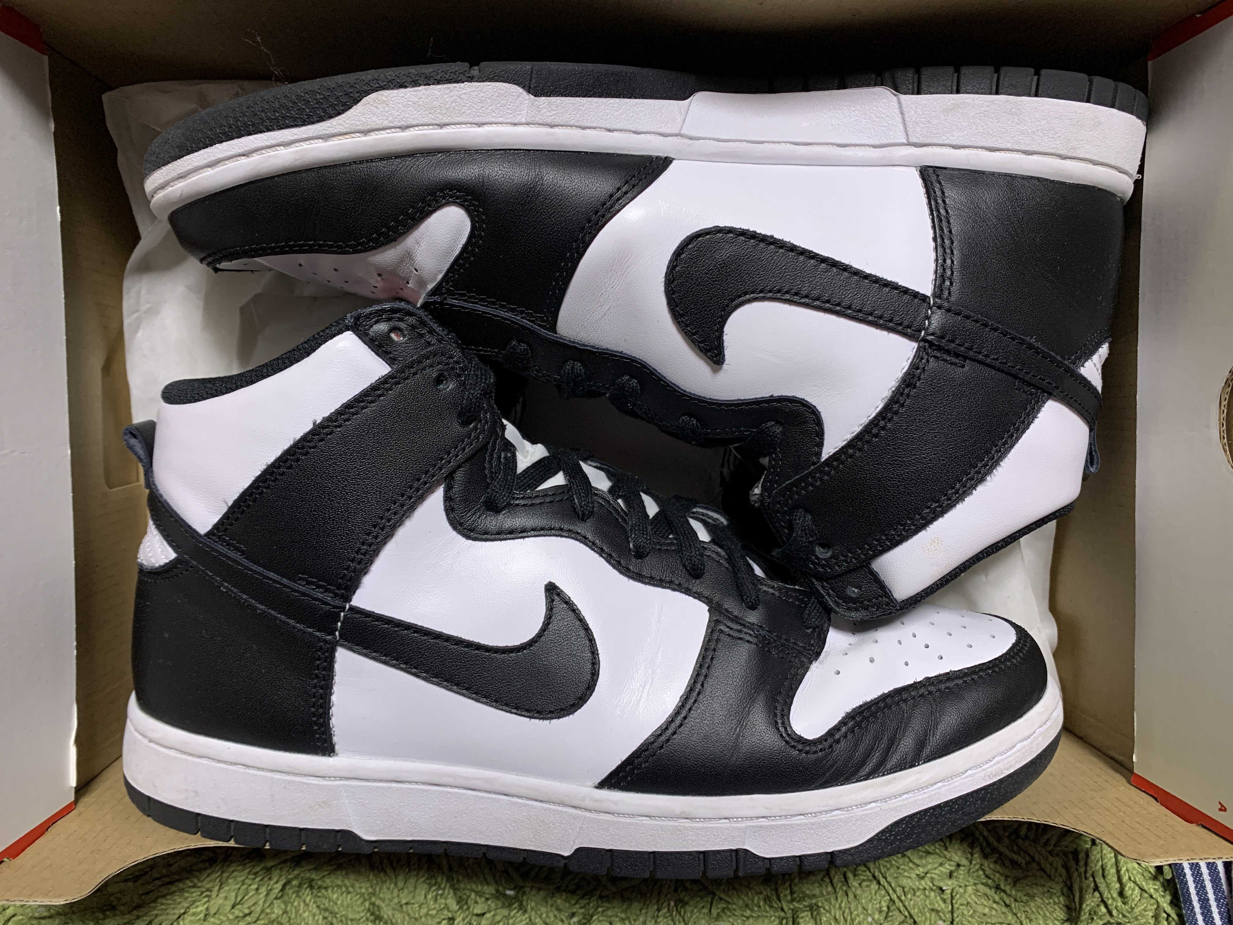 Nike Dunk High "Black and White"