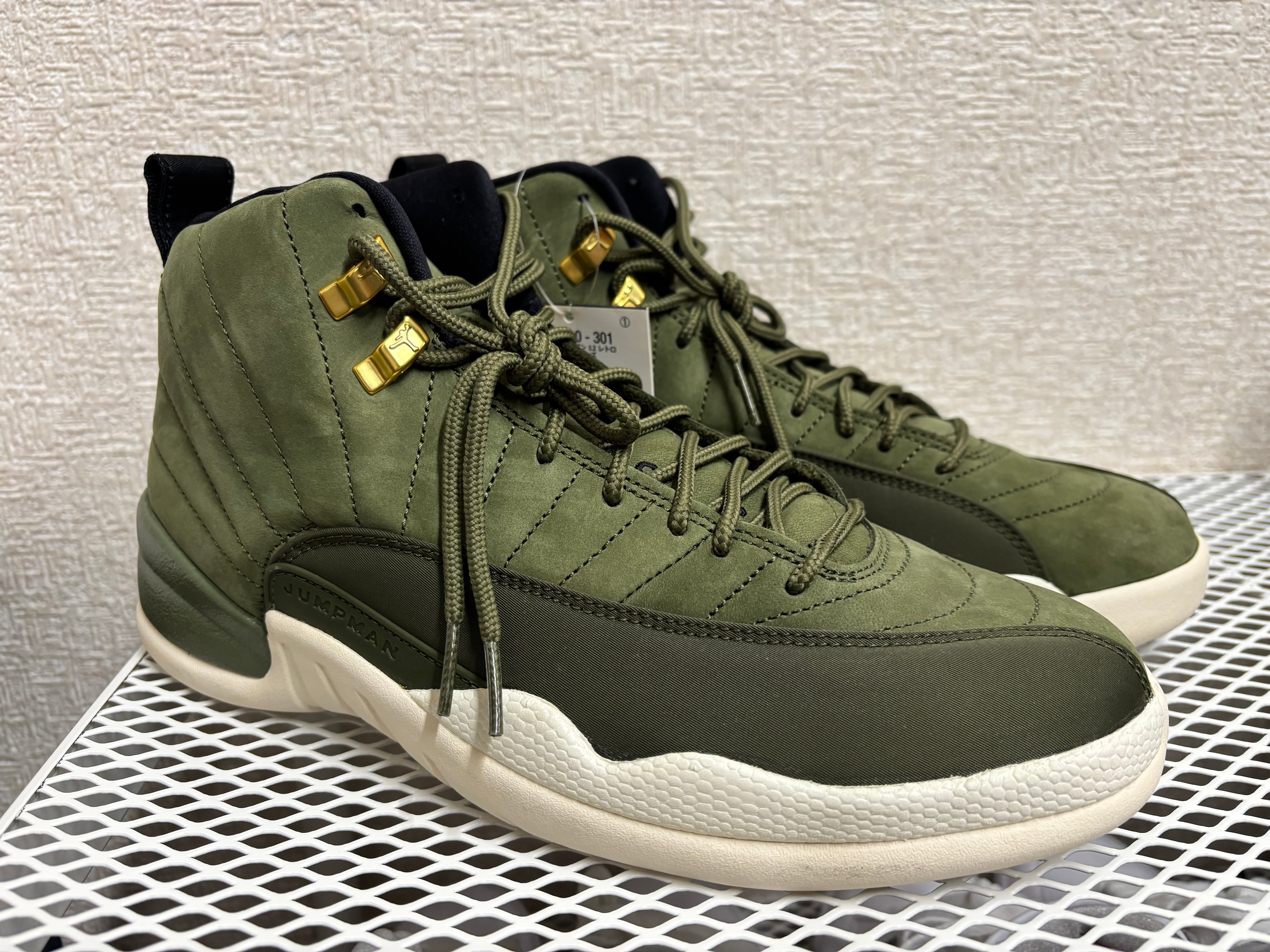 ナイキ エアジョーダン12 "オリーブキャンバス"