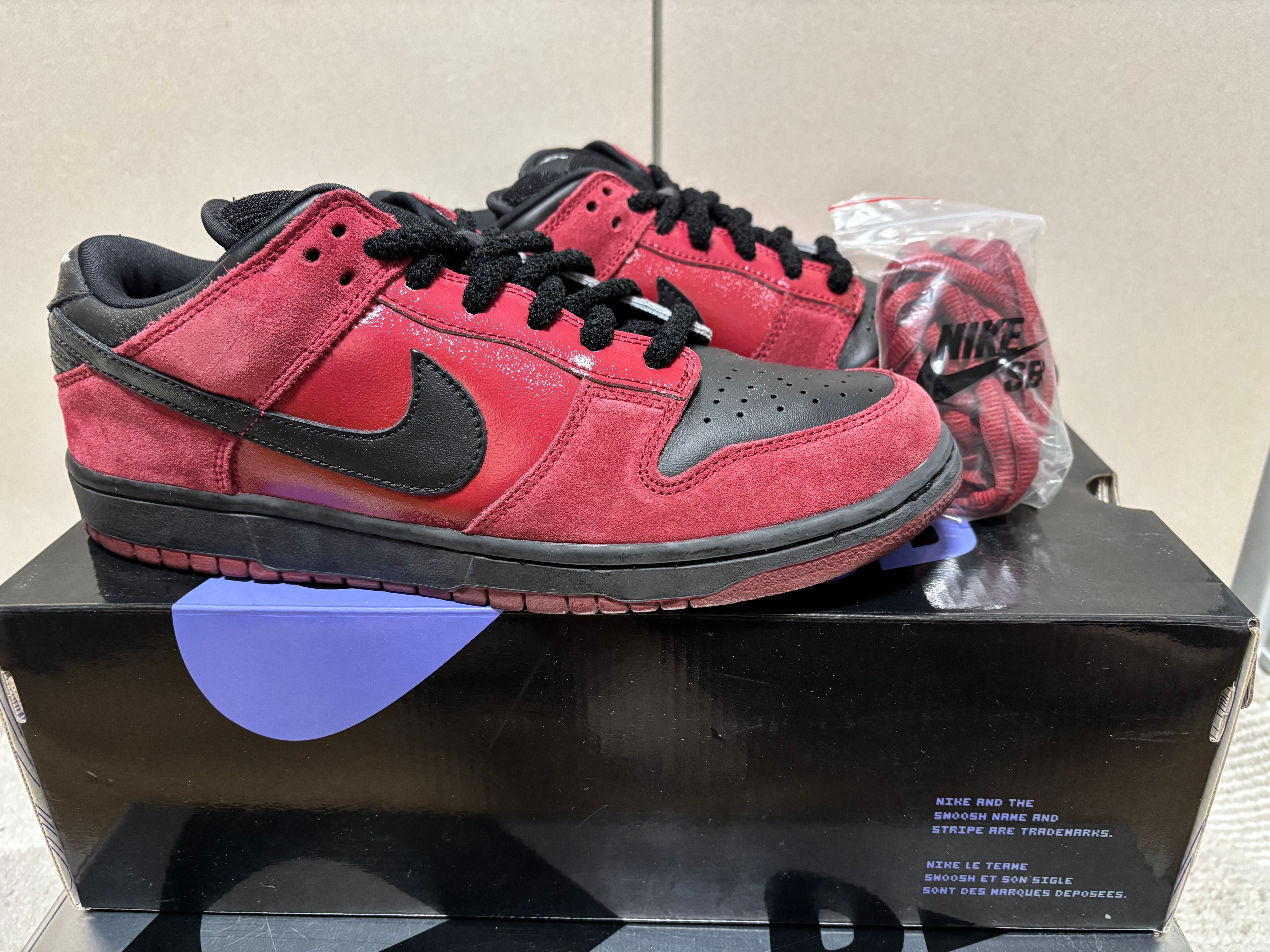 Nike Dunk SB Low "Milli Vanilli"