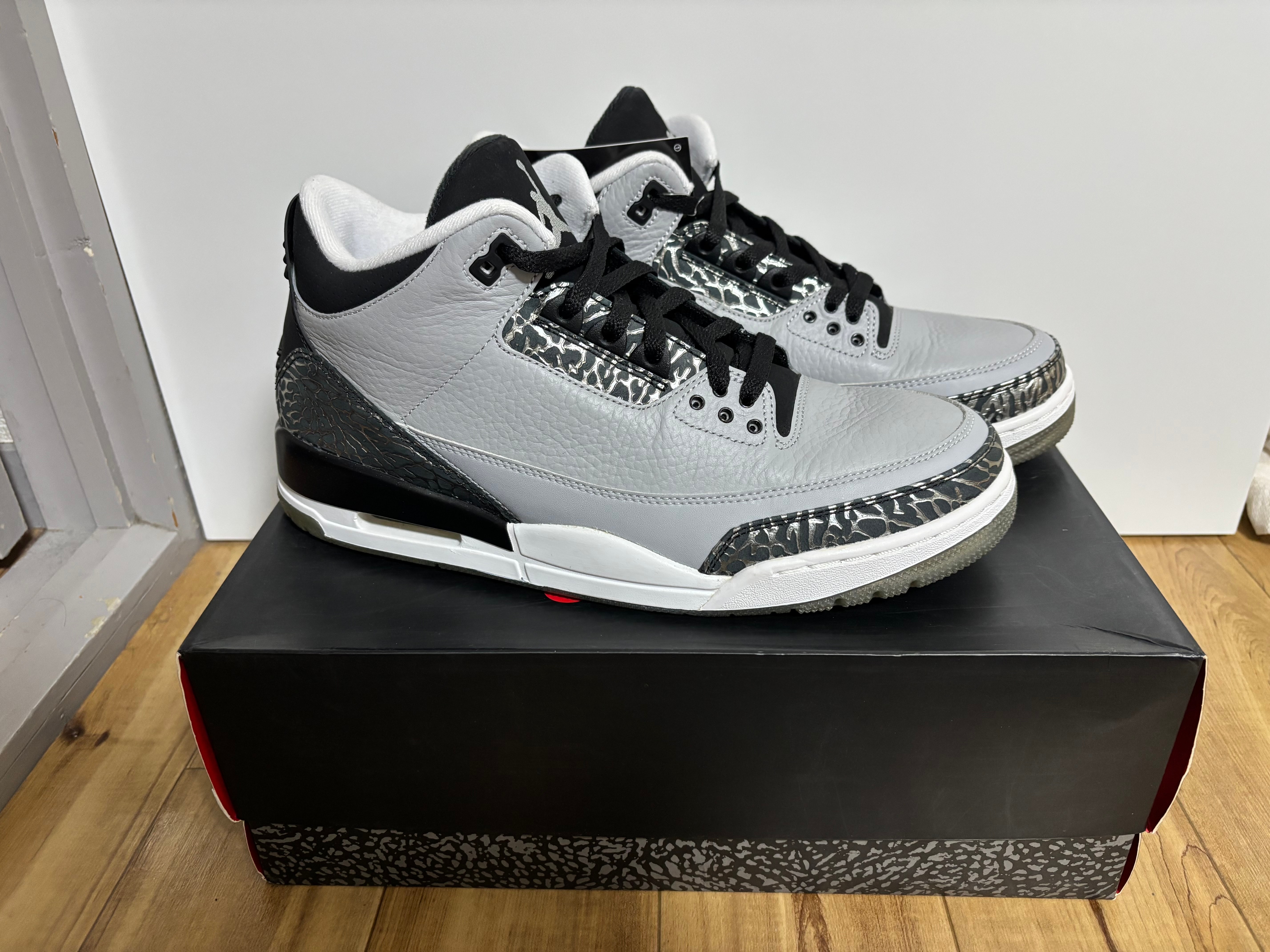 ナイキ エアジョーダン3 レトロ "ウルフ グレー"