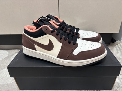 Nike Air Jordan 1 Low SE "Light Chocolate" / "Mocha Brown"