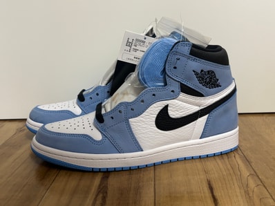 Nike Air Jordan 1 High OG "University Blue"
