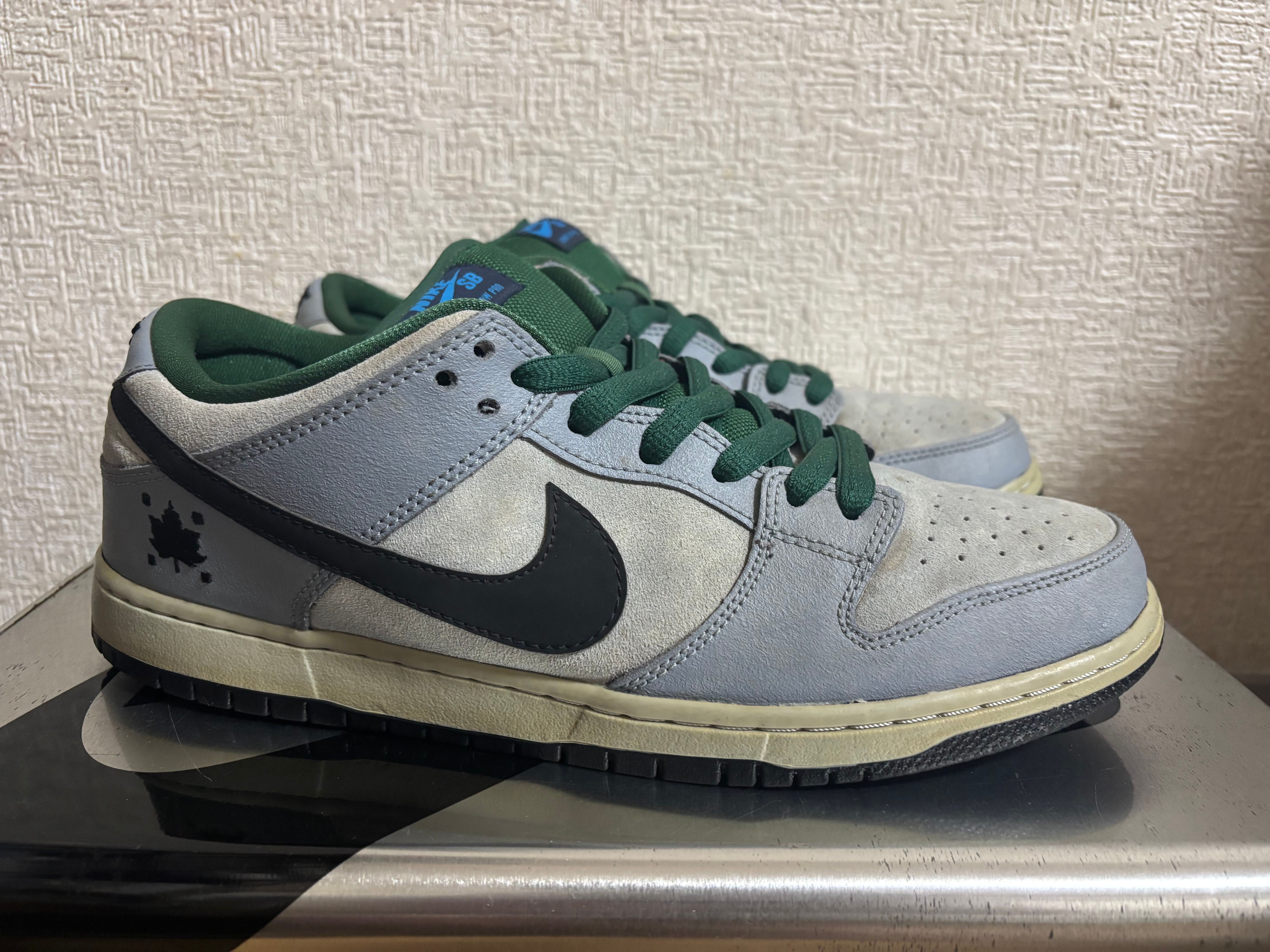 Nike SB Dunk Low "Maple Leaf Central Park"