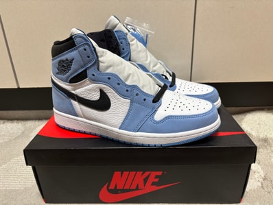 Nike Air Jordan 1 High OG "University Blue"