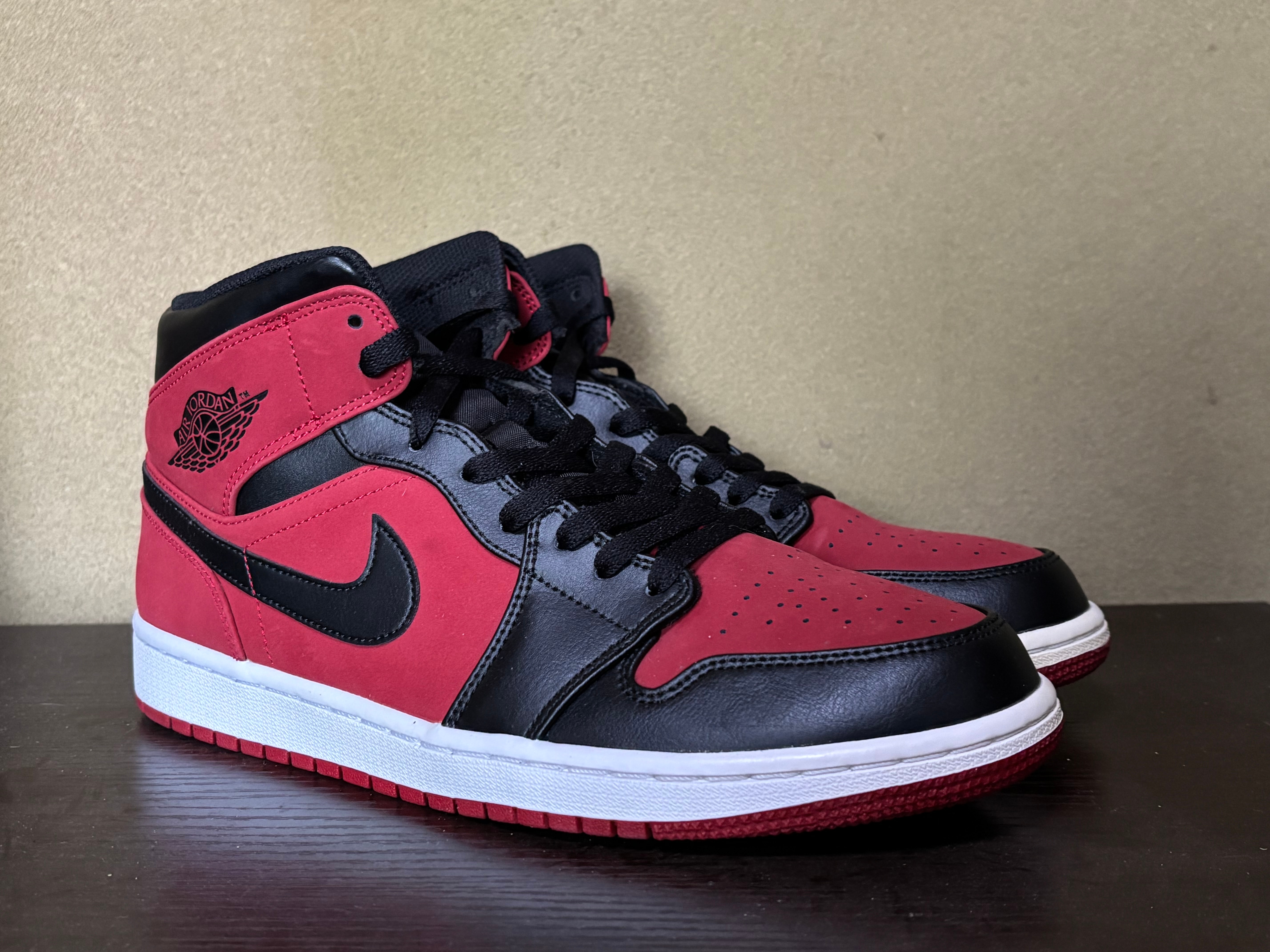 Nike Air Jordan 1 Mid "Gym Red/Black"