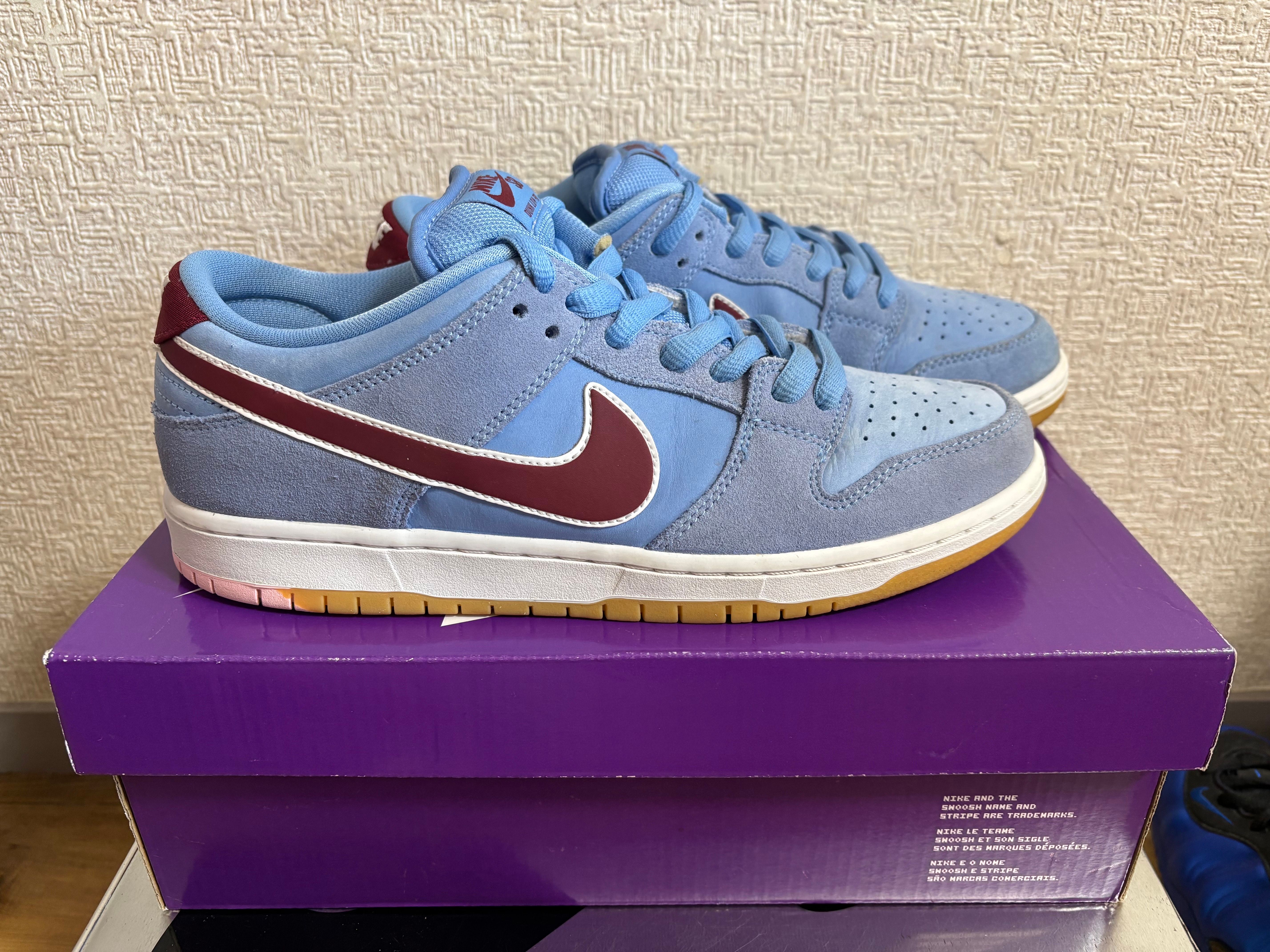 Nike SB Dunk Low Pro "Philadelphia Phillies/Valor Blue and Team Maroon"