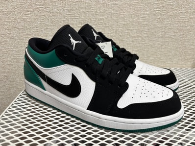Nike Air Jordan 1 Low "White Black Mystic Green"