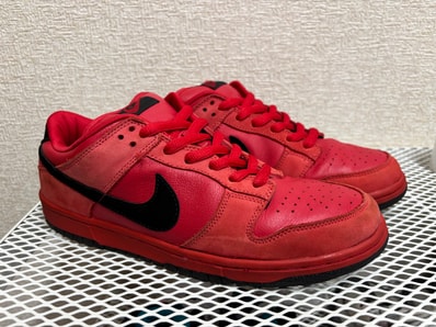 NIKE SB DUNK LOW "PURE BLOOD"