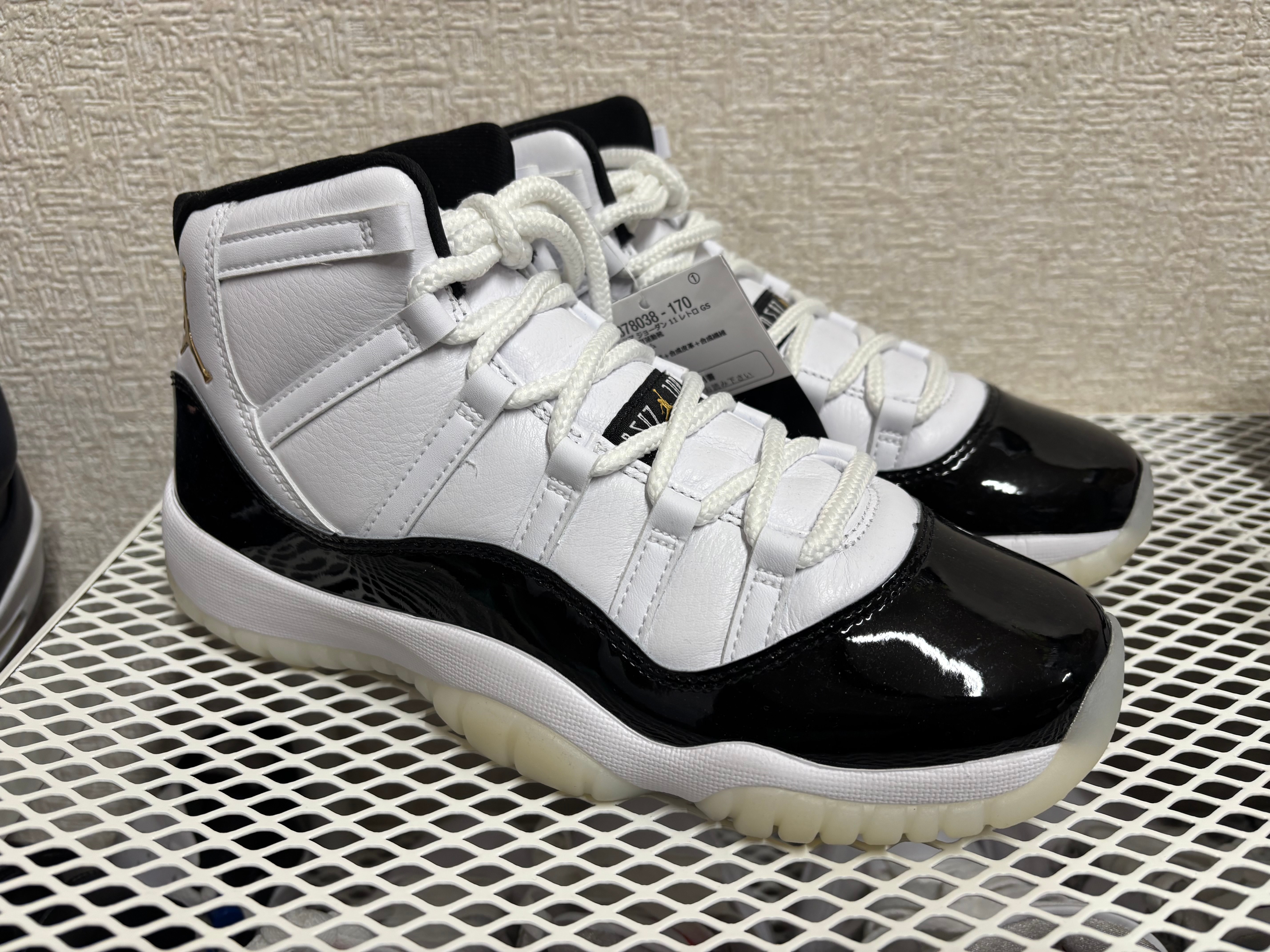 ナイキ GS エアジョーダン11 レトロ "グラティテュード"