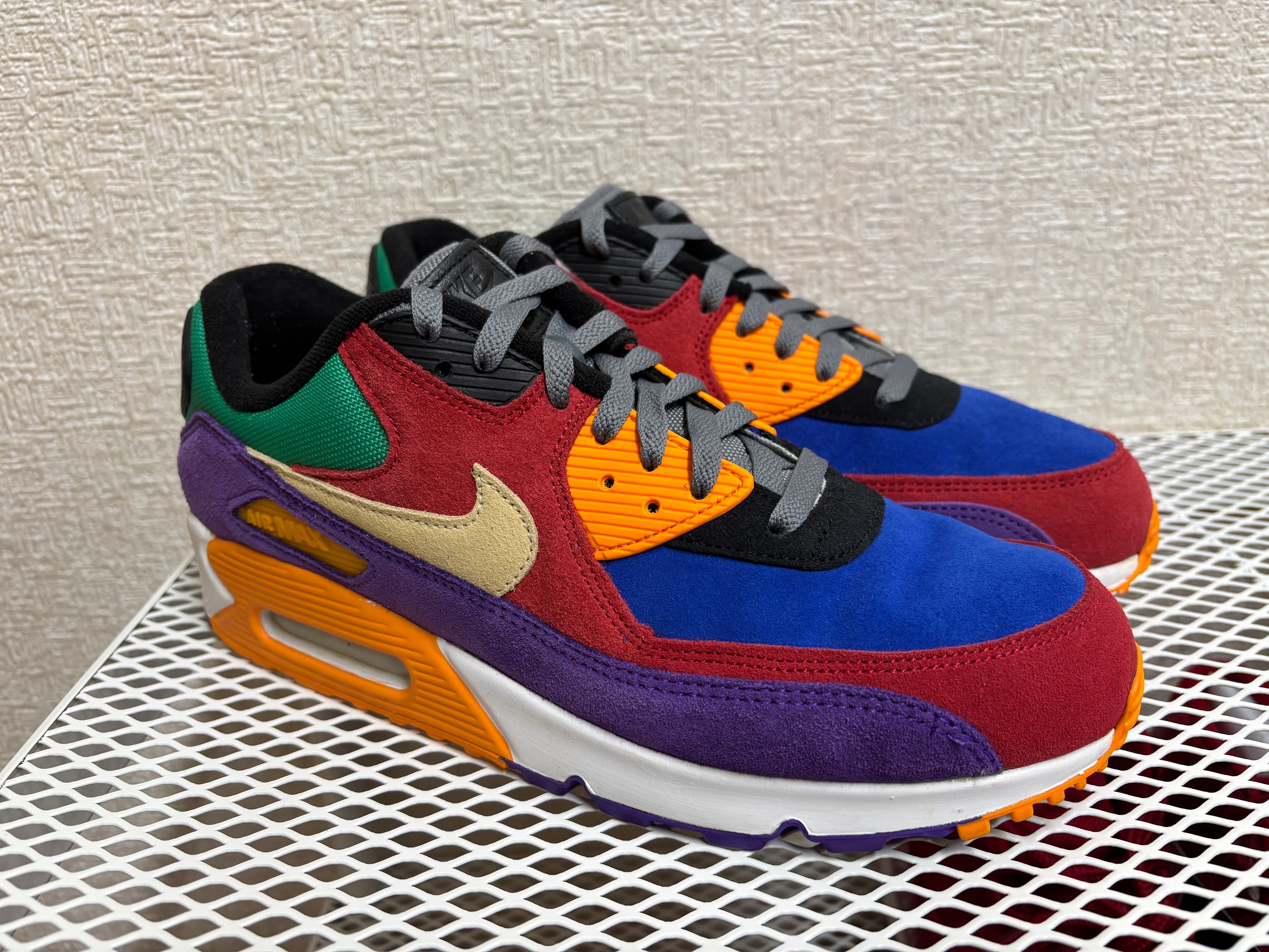 ナイキ エアマックス 90 "バイオテック ユニバーシティレッド/ペールバニラ/ハイパーグレープ"