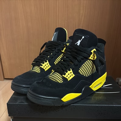 Nike Air Jordan 4 Retro "Thunder"(2023)