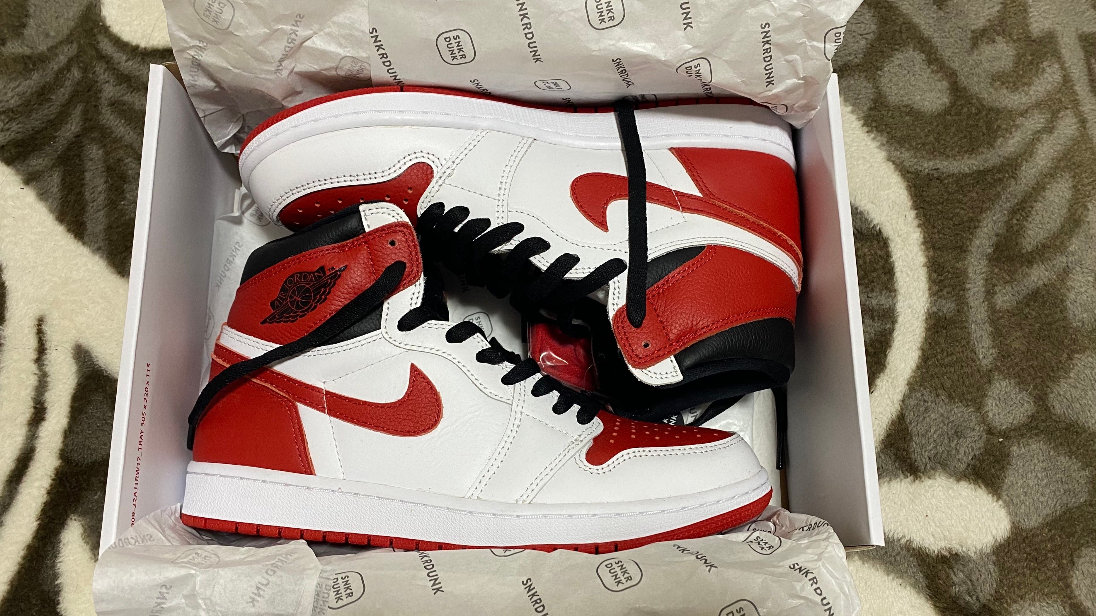 Nike Air Jordan 1 High OG "Heritage"