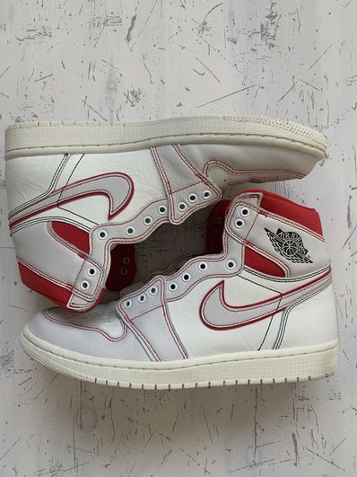 Nike Air Jordan 1 Retro High OG "Sail/University Red"