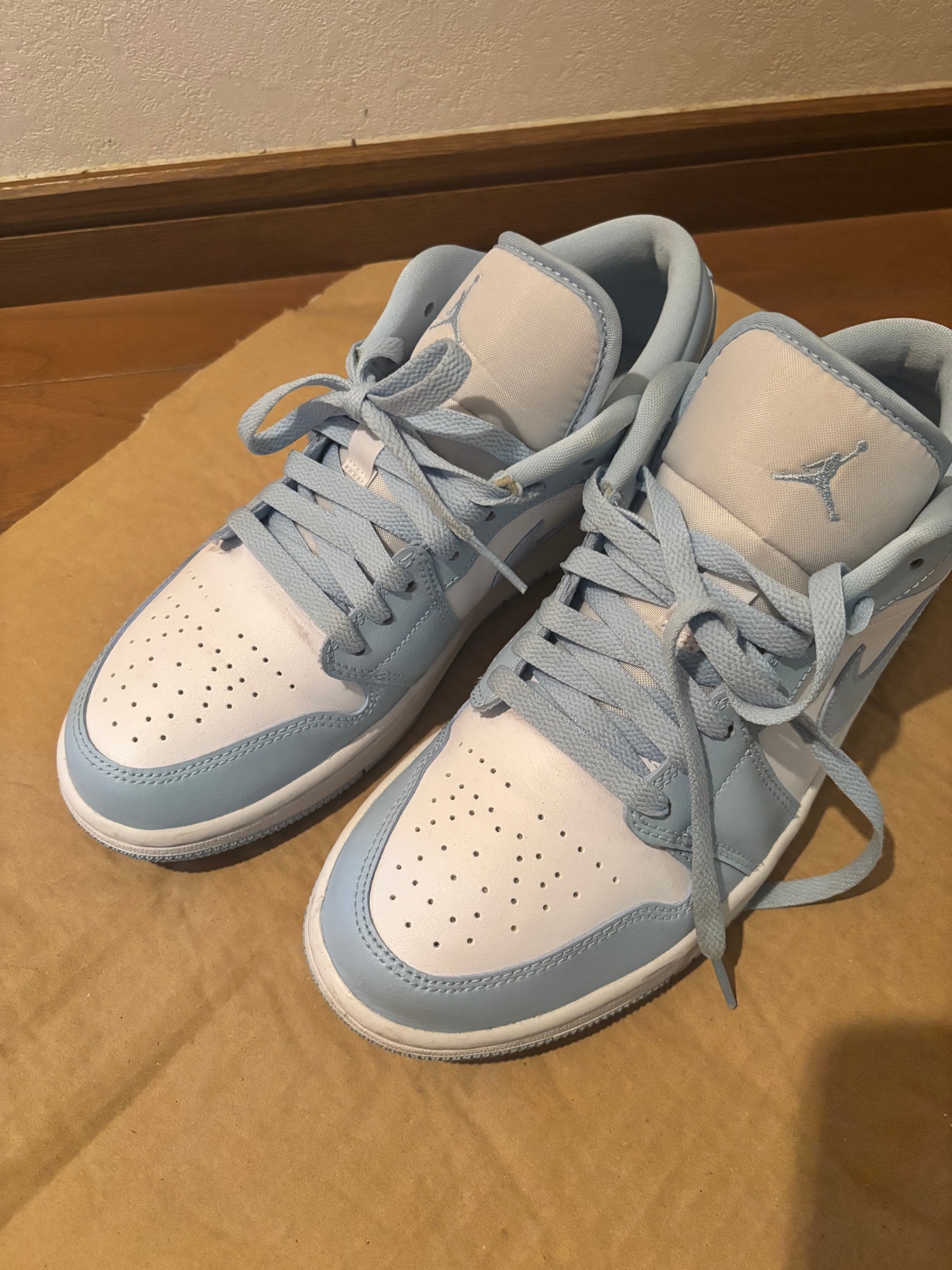Nike Women's Air Jordan 1 Low "Aluminum"