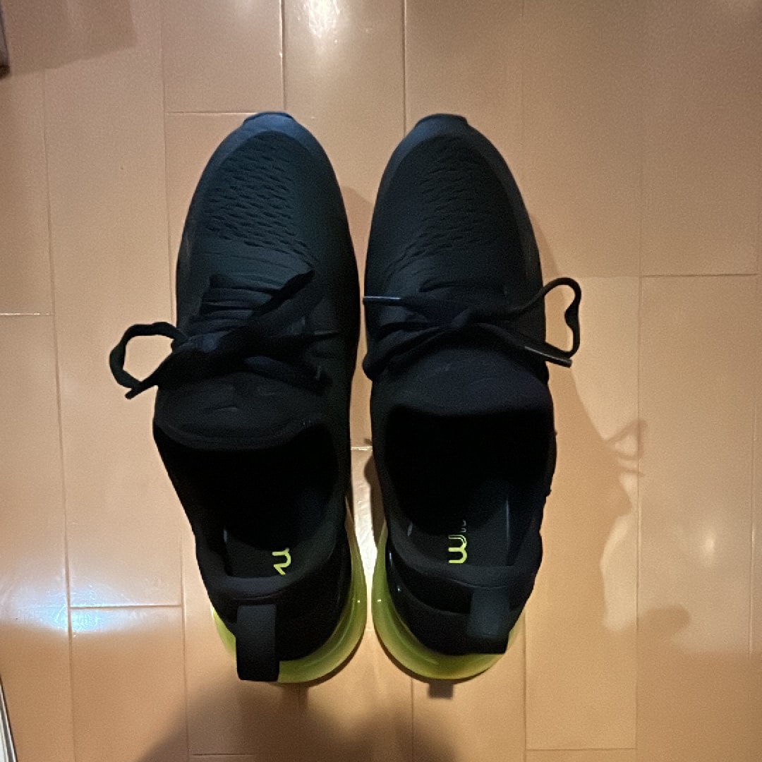 ナイキ エアマックス270 フィール ビッグ エア "グリーン"