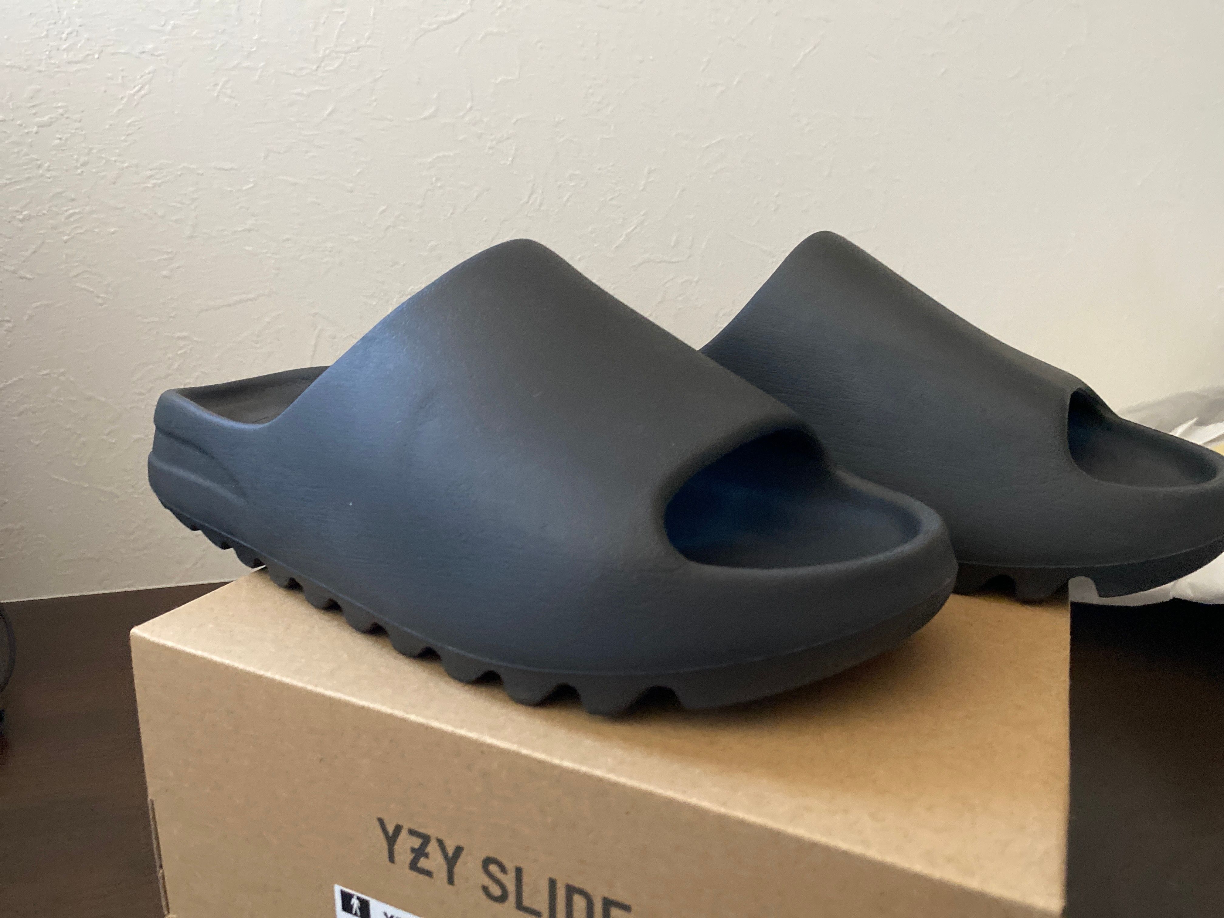 adidas YEEZY Slide "Onyx"