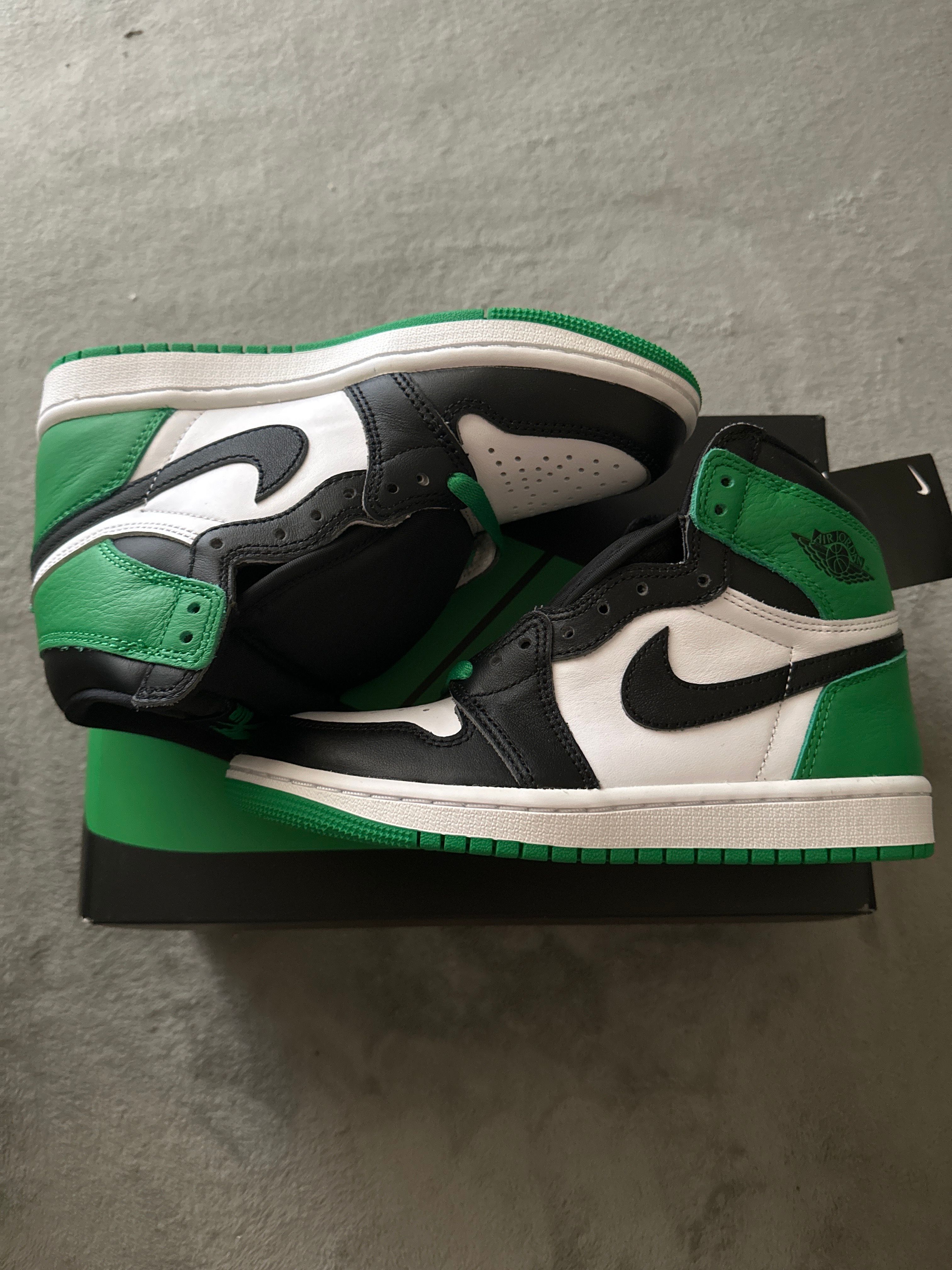 Nike Air Jordan 1 Retro High OG "Celtics/Black and Lucky Green" (2023)