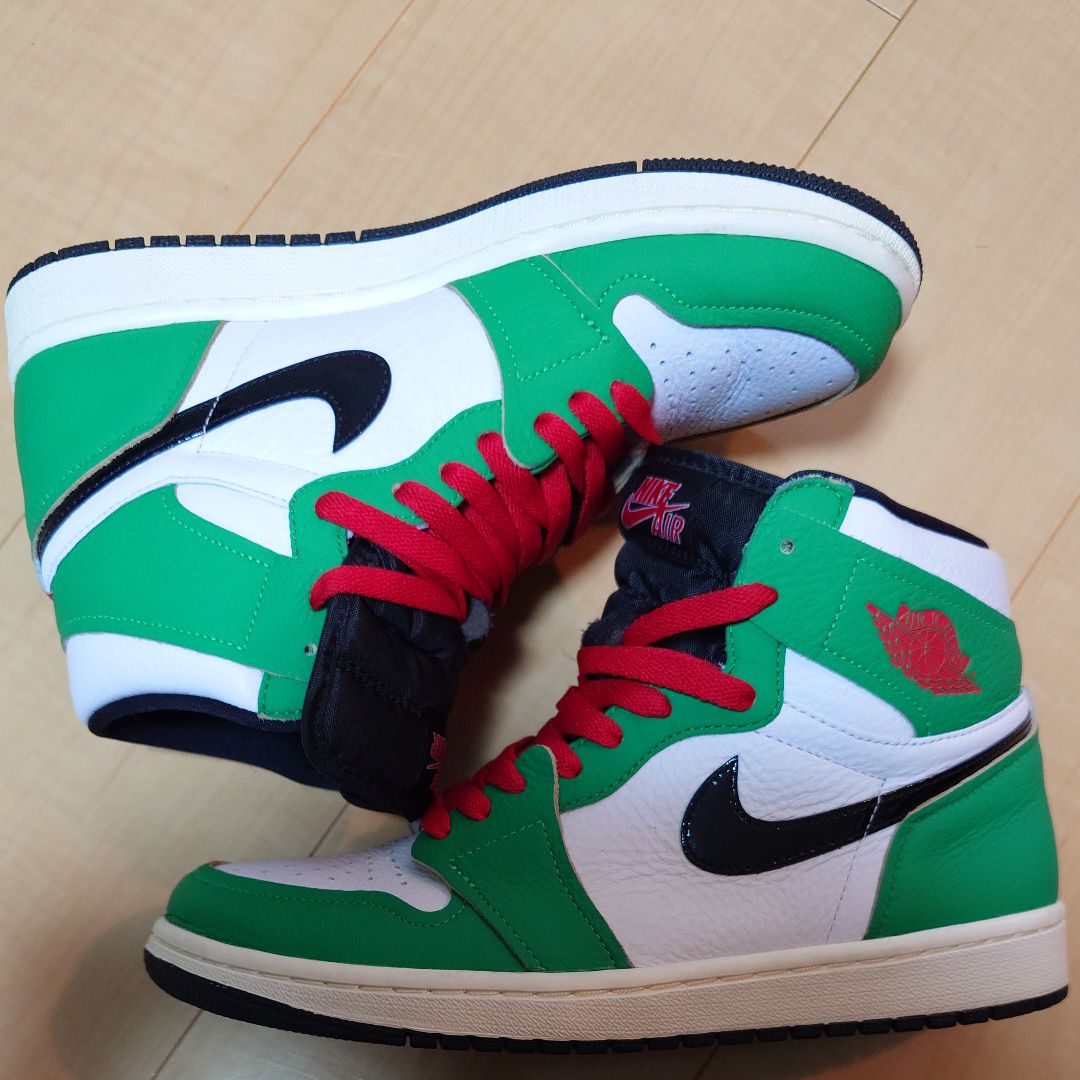 Nike Women's Air Jordan 1 High OG "Lucky Green/White-Sail-Black"   