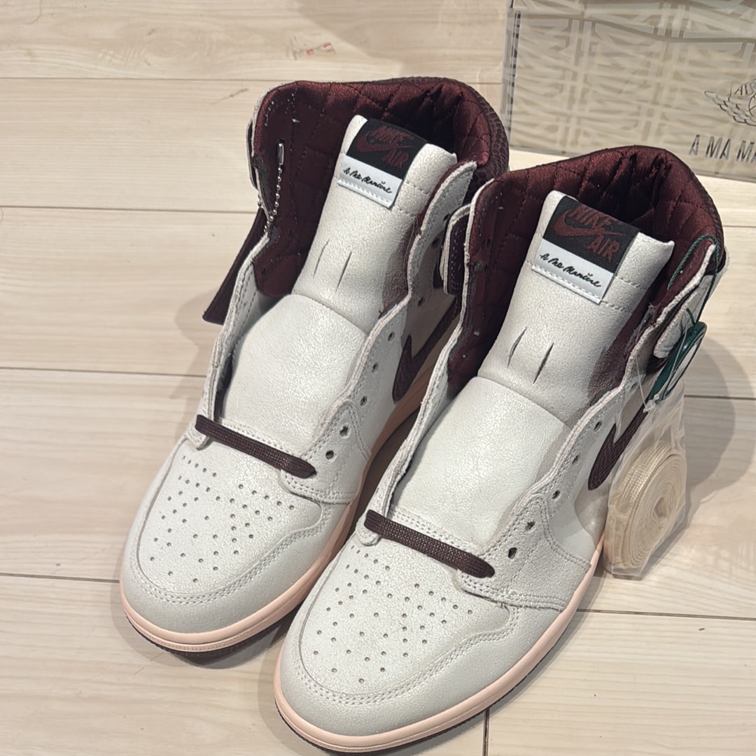 アママニエール × ナイキ エアジョーダン1 レトロ ハイ OG "セイルアンドバーガンディ"