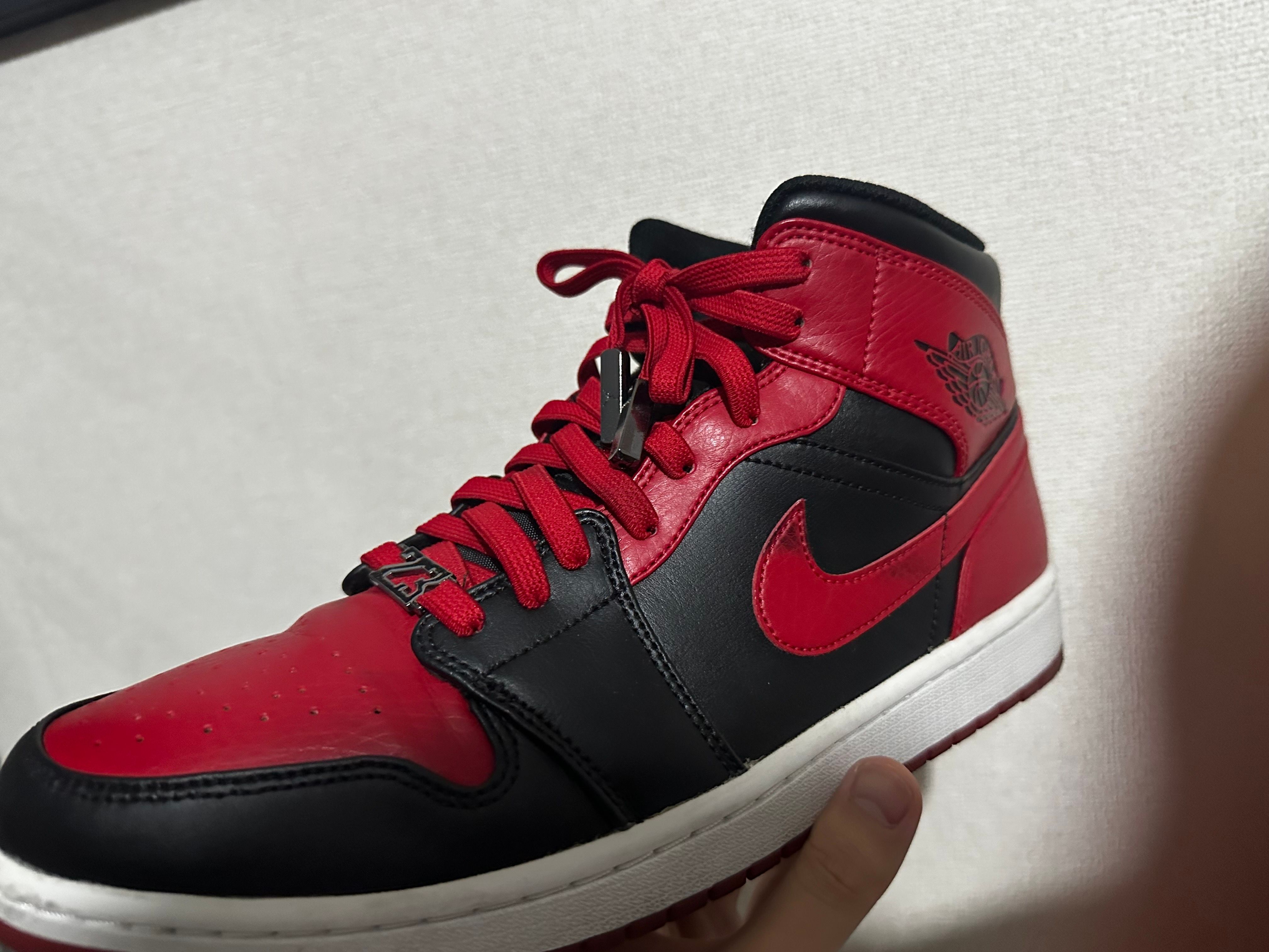 Nike Air Jordan 1 Mid "Bred"