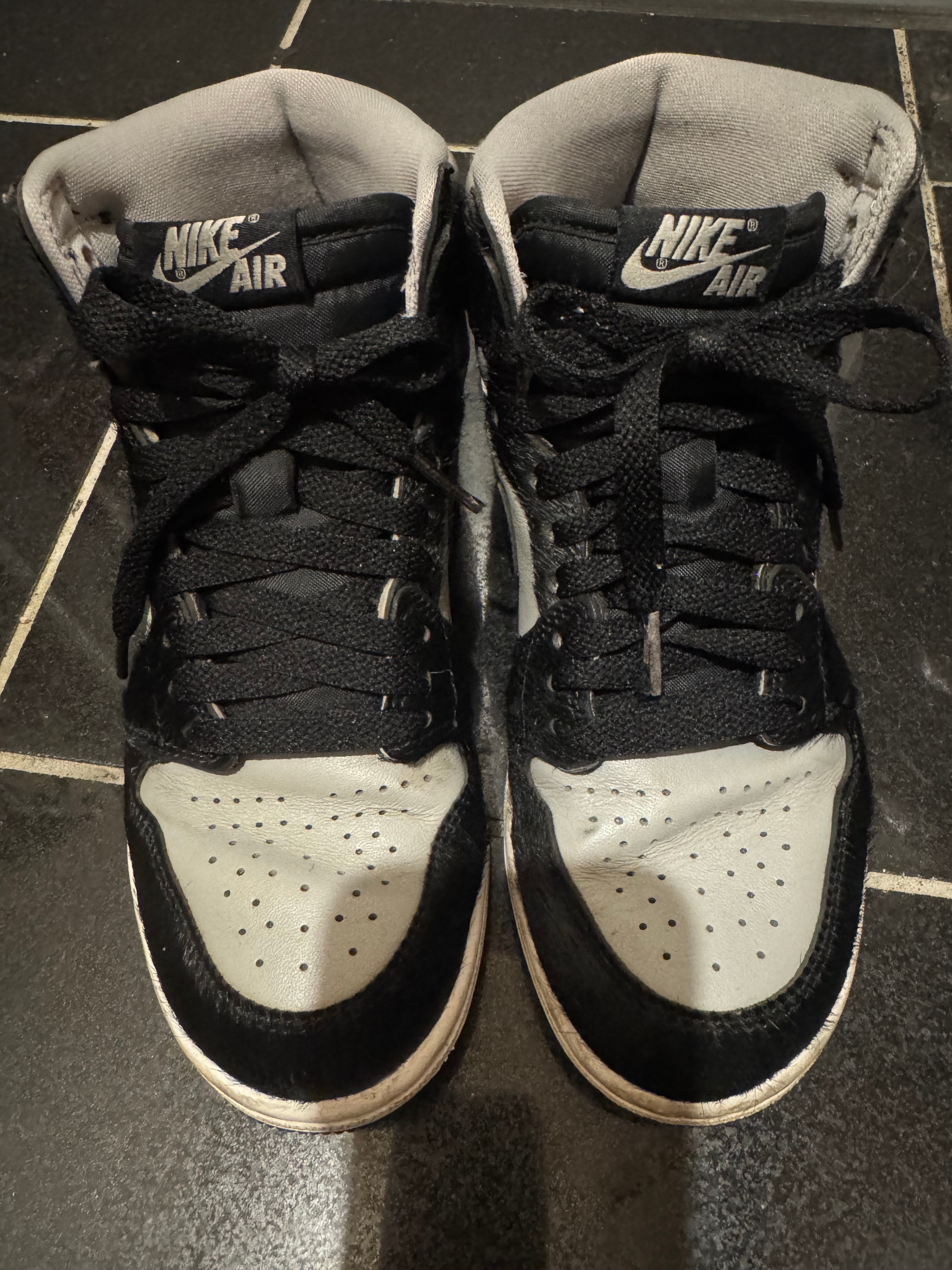 Nike Women's Air Jordan 1 Retro High OG "Medium Grey"