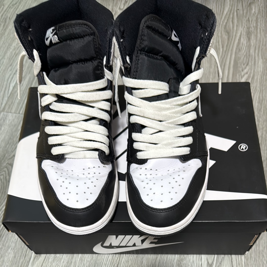 Nike Air Jordan 1 Retro High OG "Black/White"