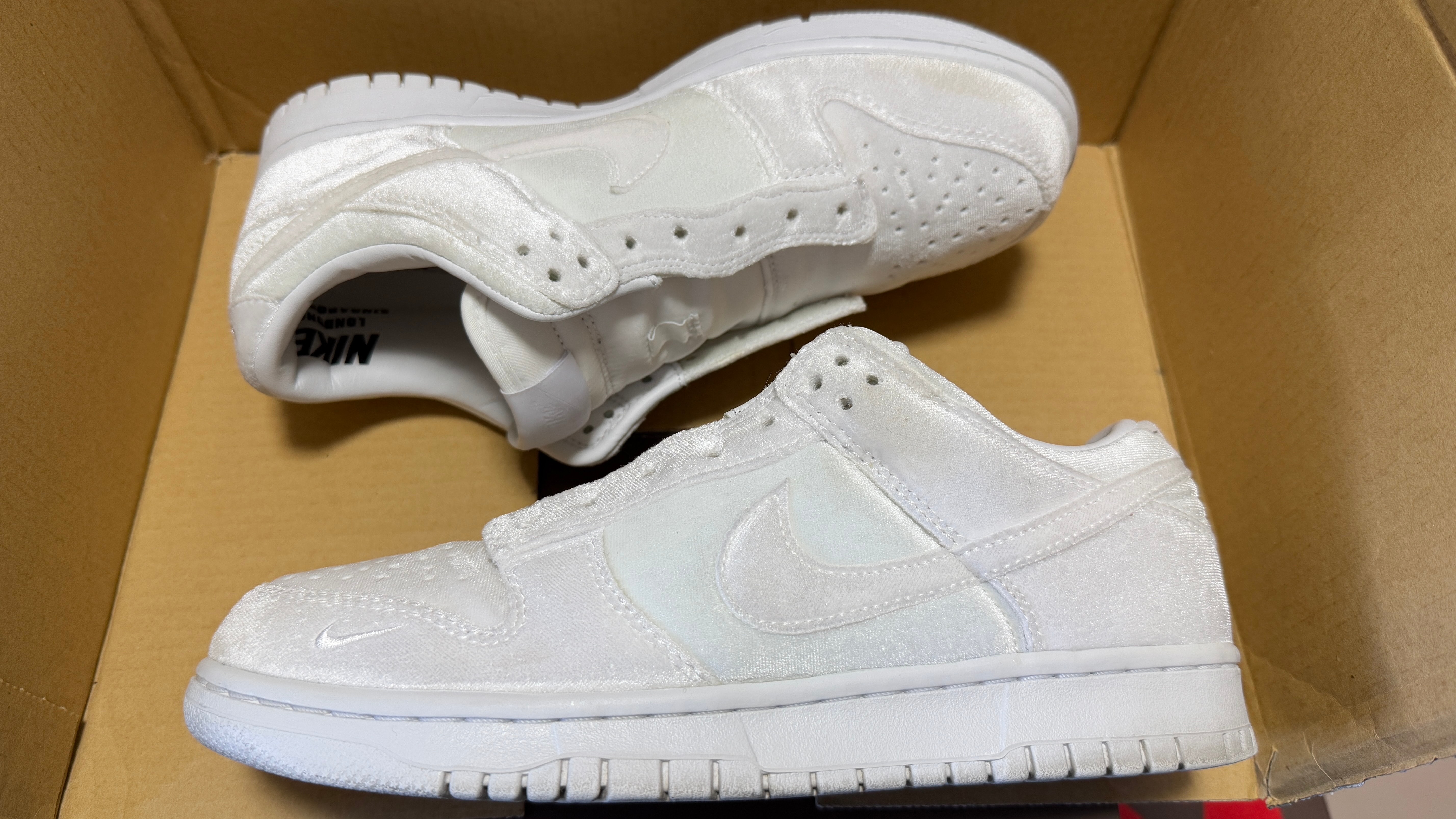Dover Street Market × Nike Dunk Low "Triple White"