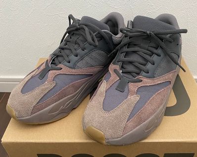 YEEZY BOOST 700 WAVE RUNNER DARK GREY