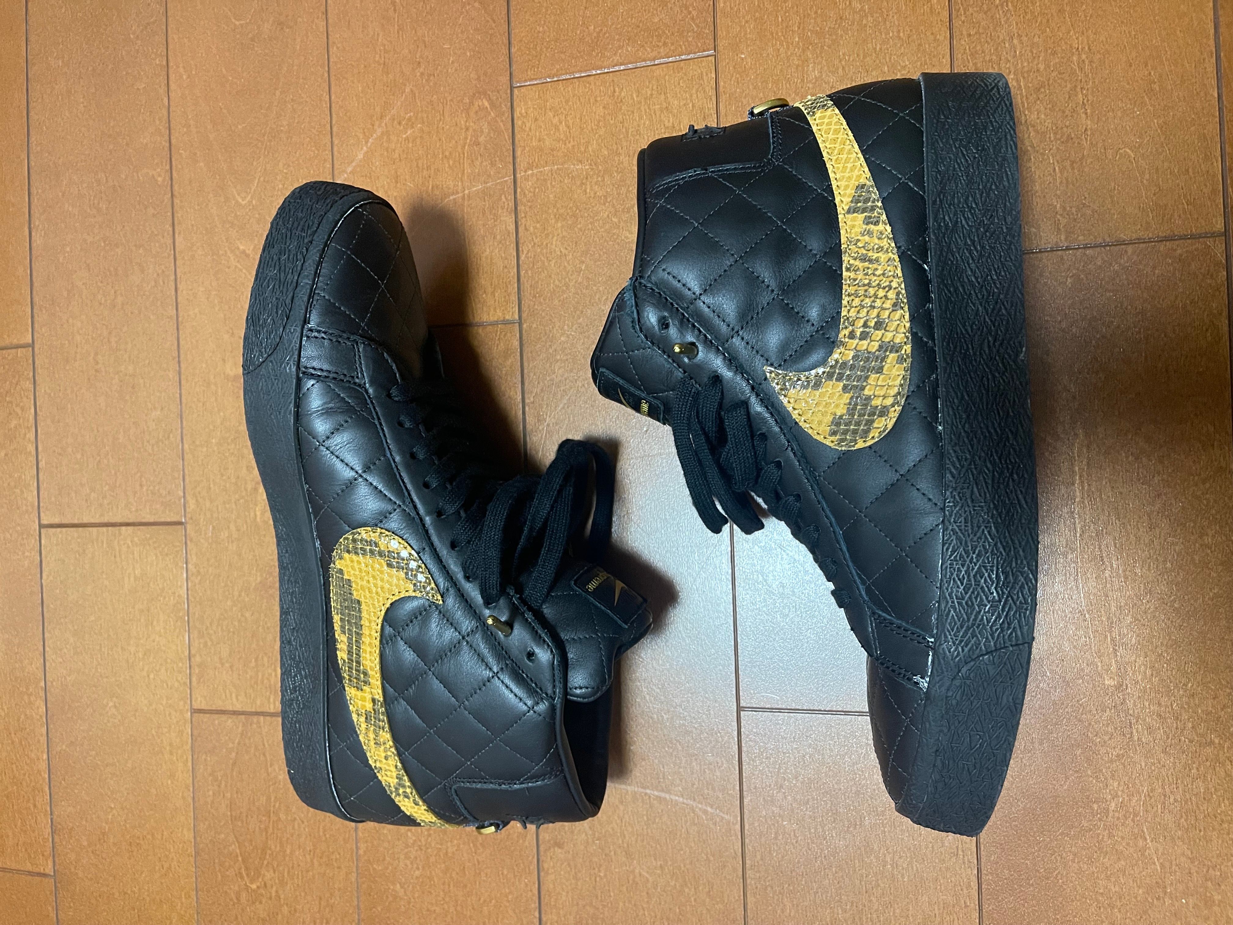 Supreme × Nike SB Blazer Mid "Black"