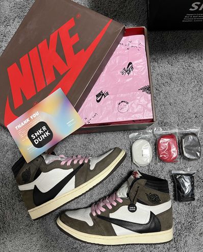 Travis Scott × Nike Air Jordan 1 Retro High OG TS SP "Sail/Dark Mocha"
