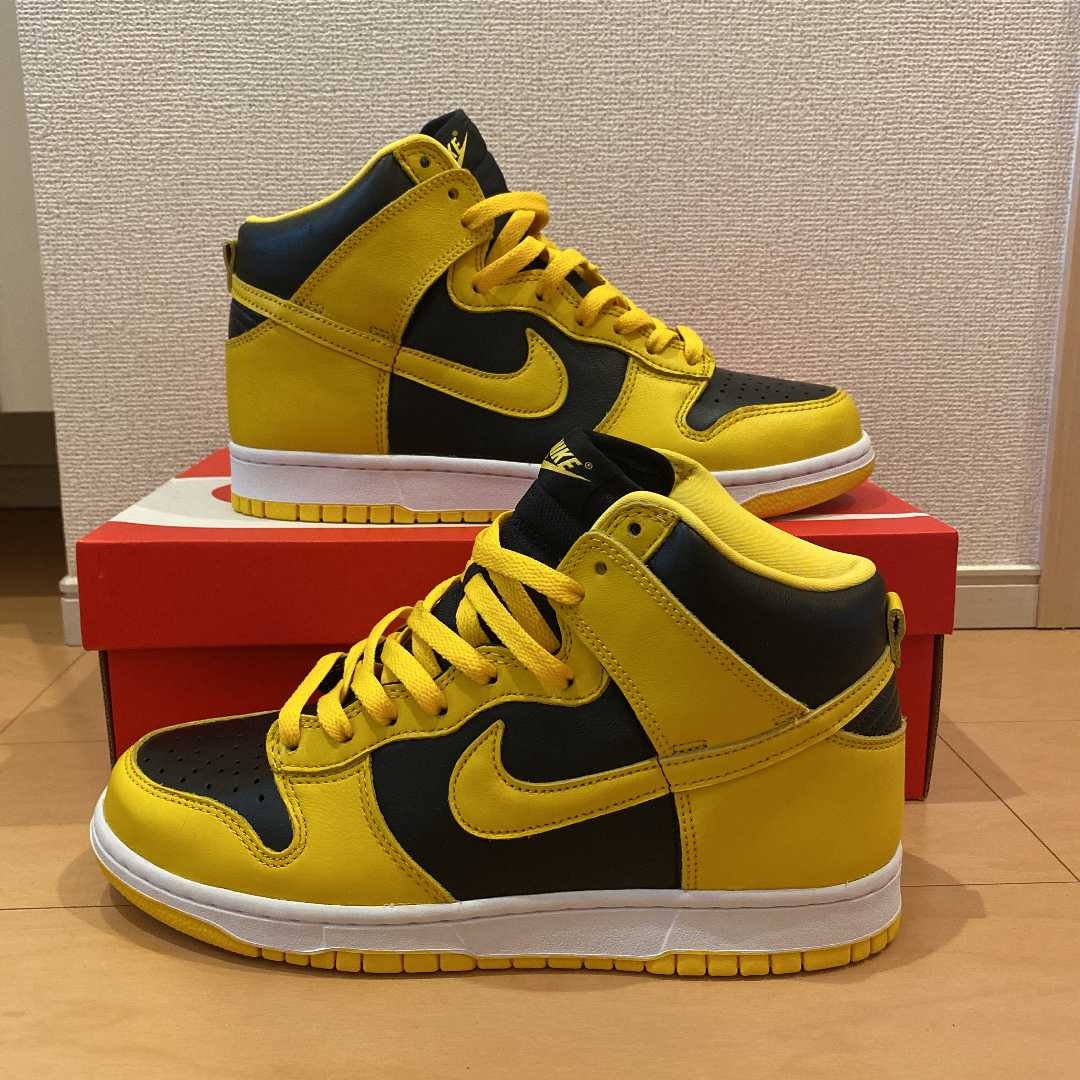Nike Dunk High "Black/Varsity Maize"