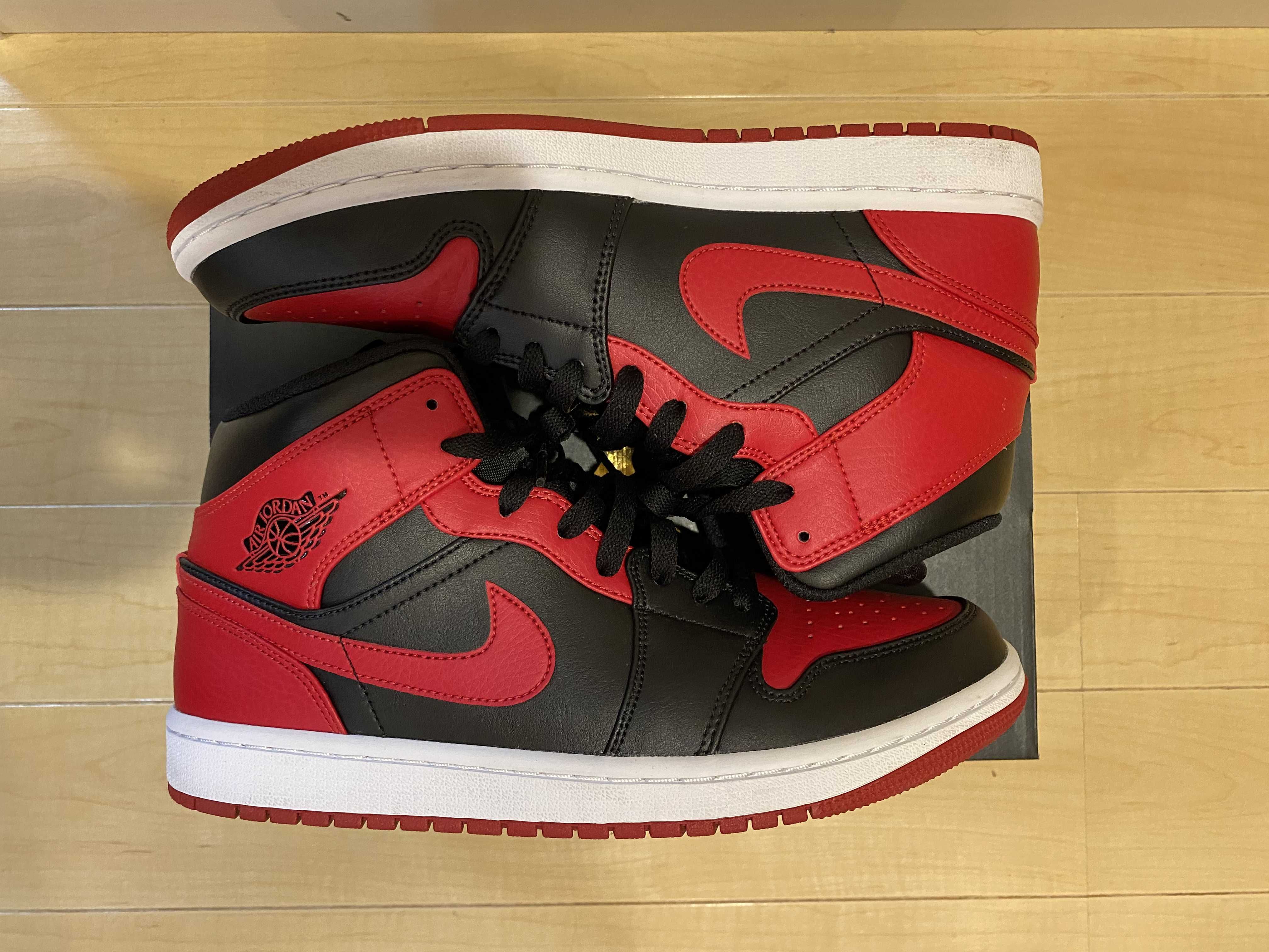 Nike Air Jordan 1 Mid "Bred"