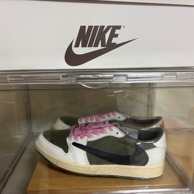 Travis Scott × Nike Air Jordan 1 Low OG SP "Reverse Olive"