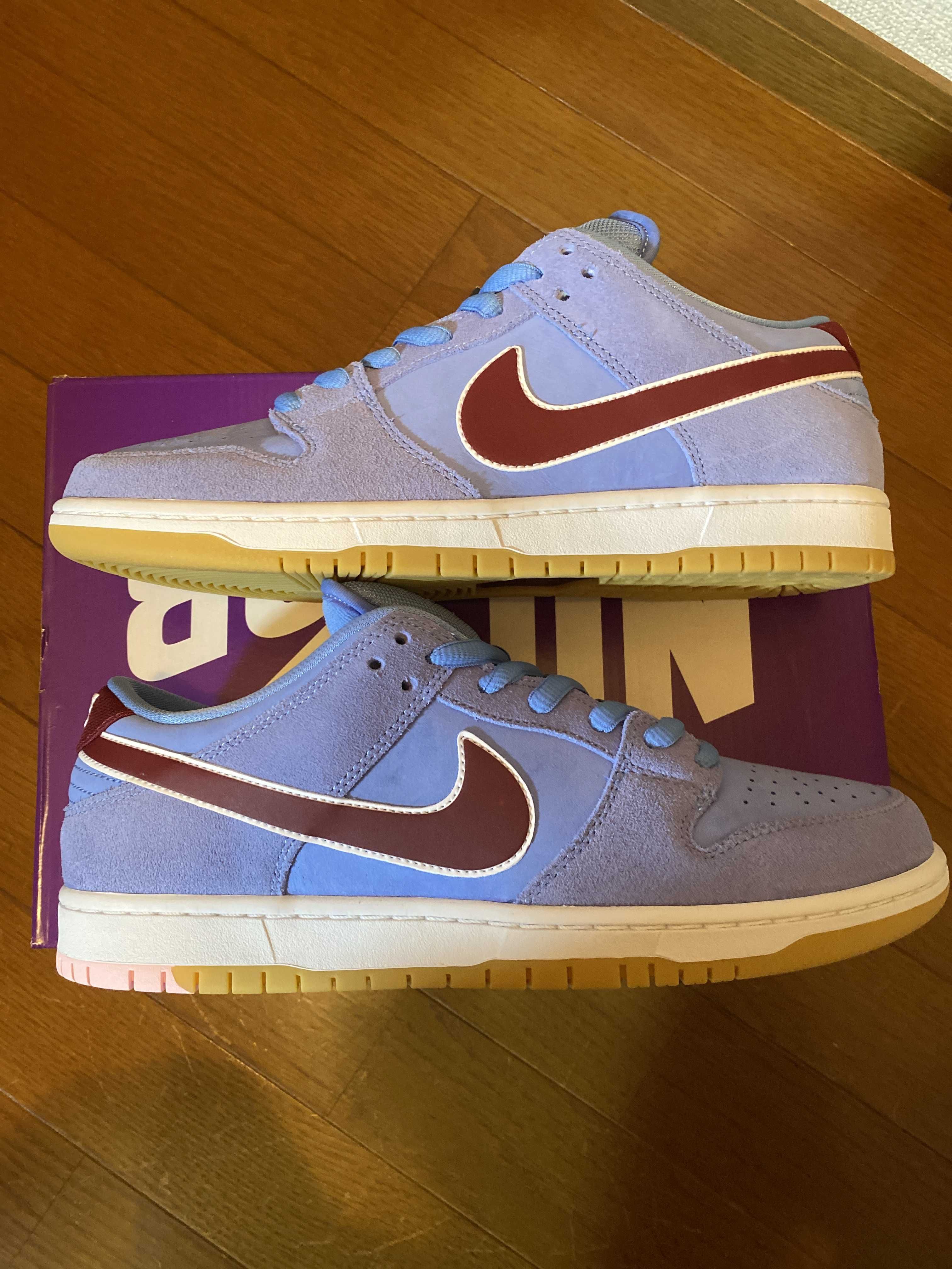 Nike SB Dunk Low Pro "Philadelphia Phillies/Valor Blue and Team Maroon"