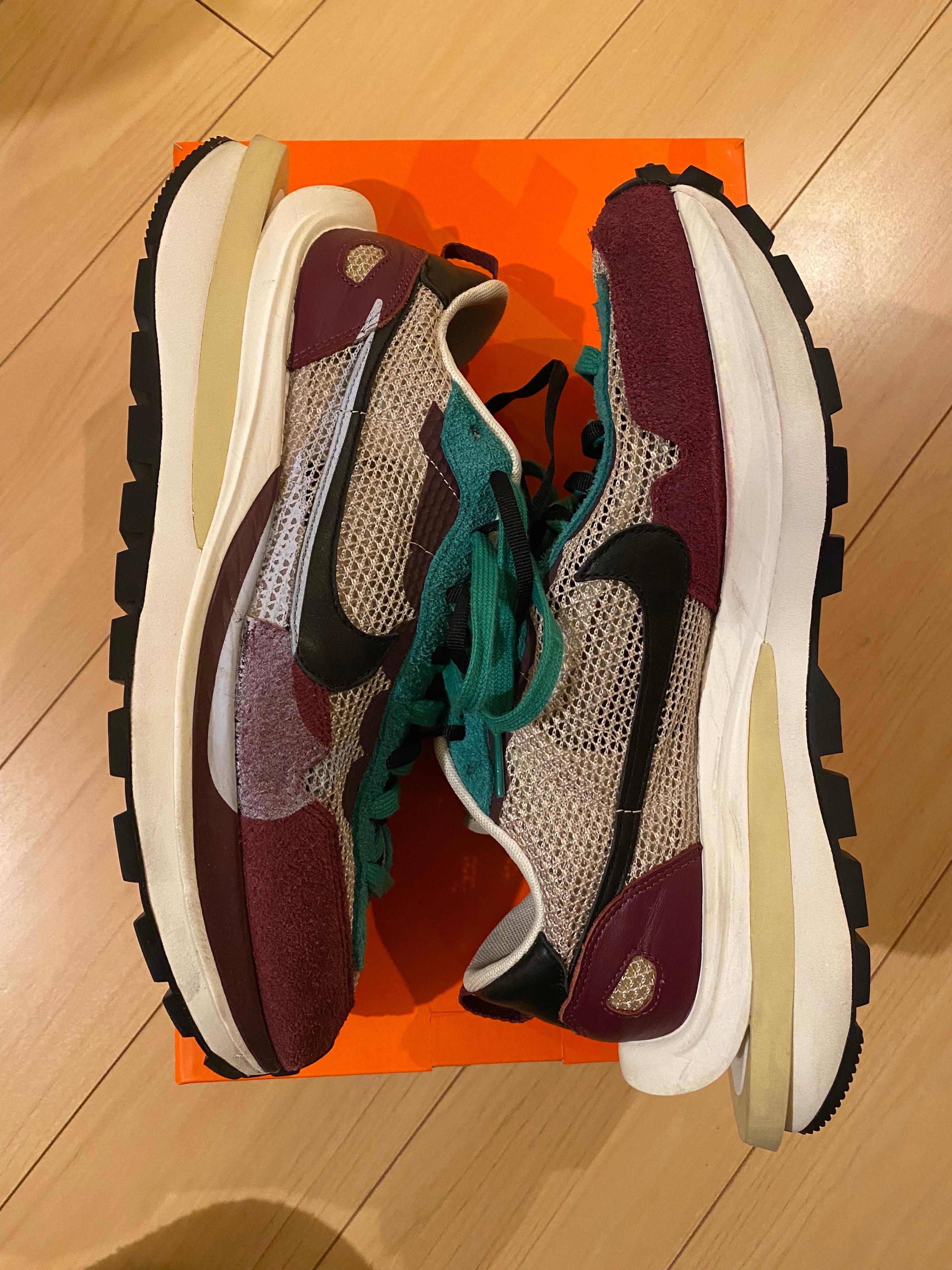 sacai × Nike Vapor Waffle "String/Red/Green"