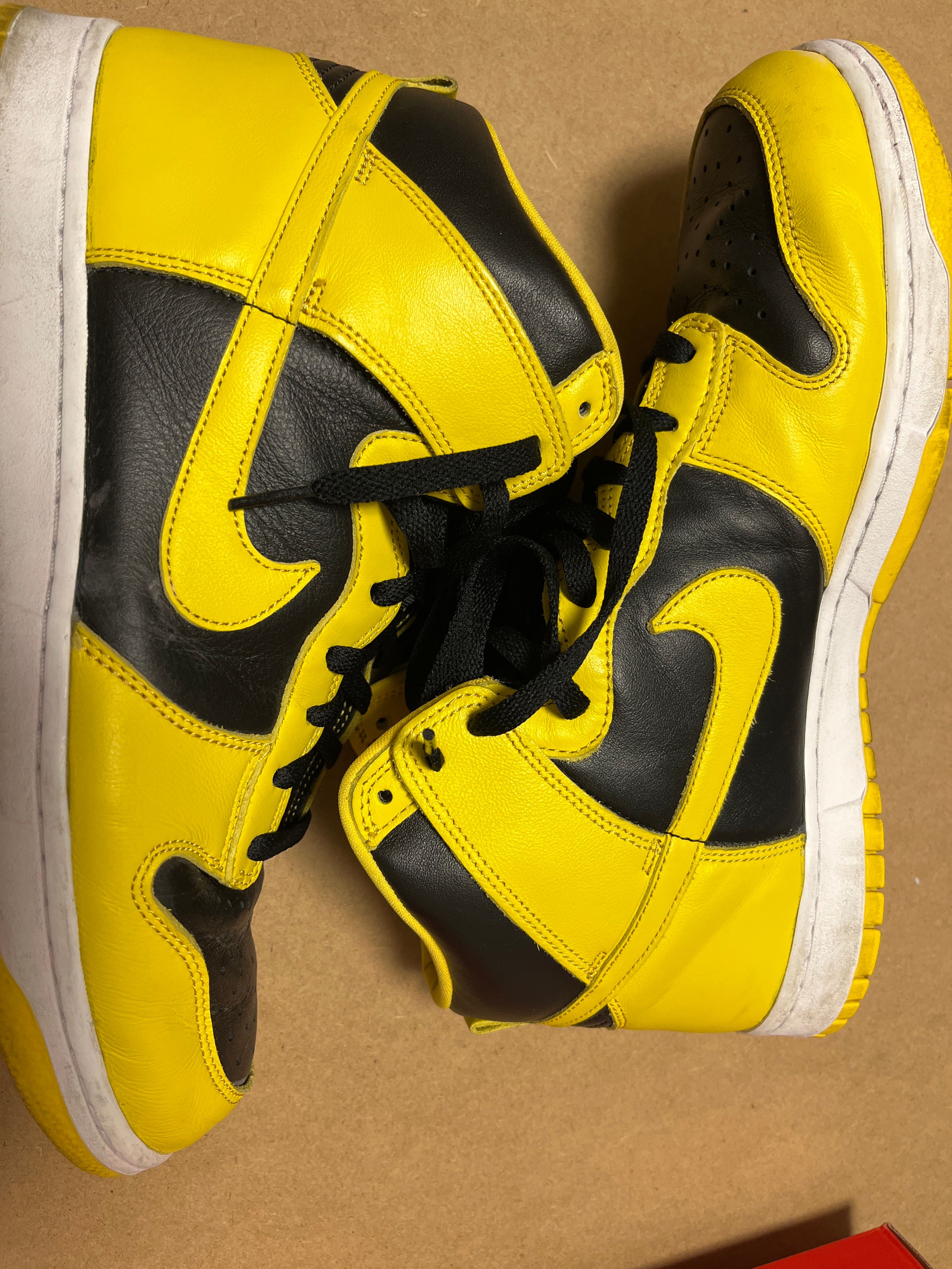 Nike Dunk High "Black/Varsity Maize"