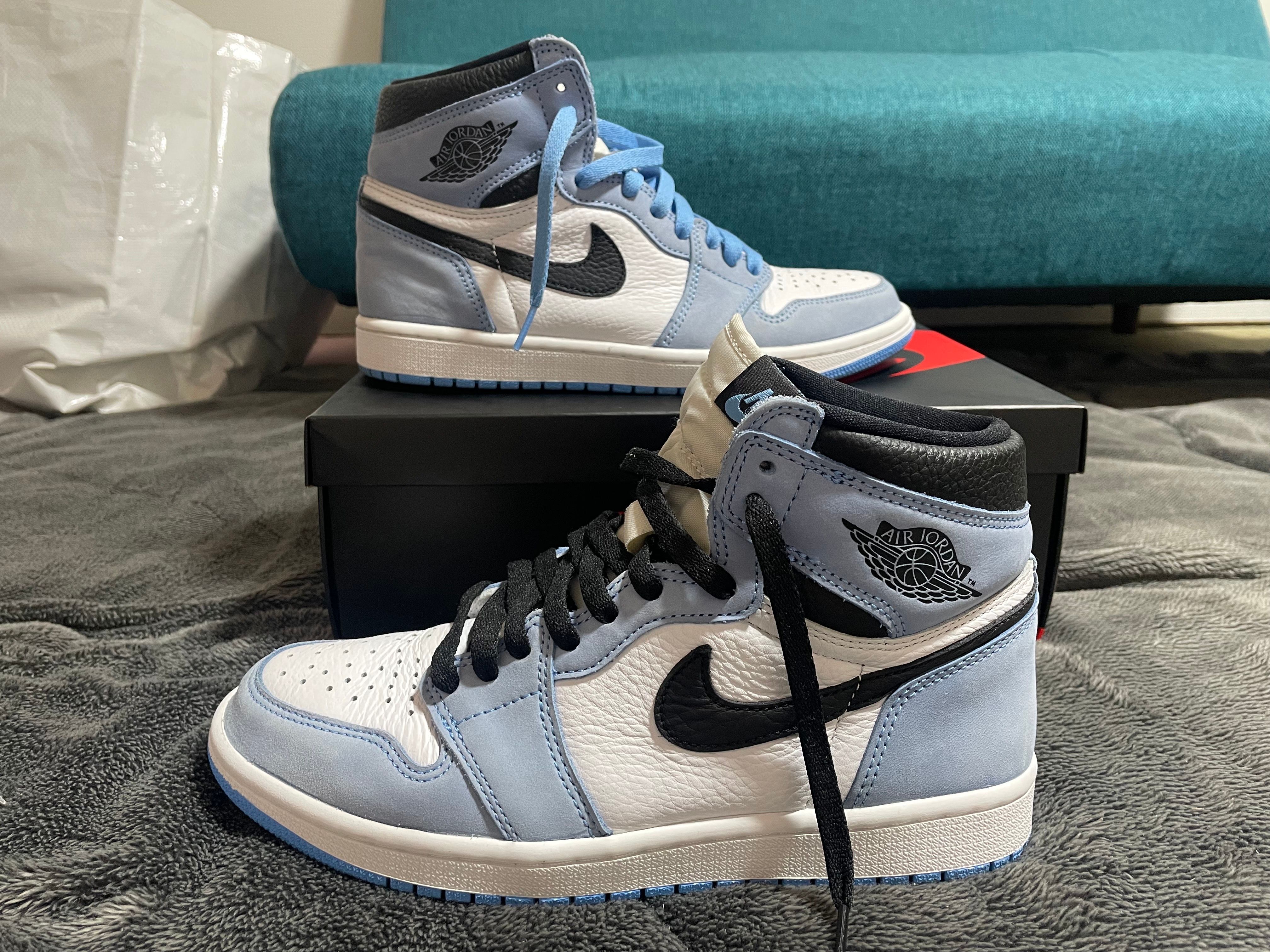 Nike Air Jordan 1 High OG "University Blue"