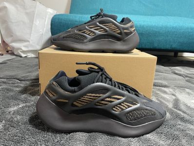 Clay 2025 700 yeezy
