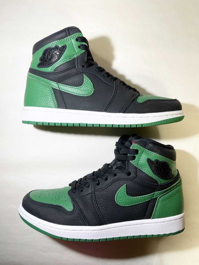 Nike Air Jordan 1 Retro High OG "Black/Pine Green" (2020)
