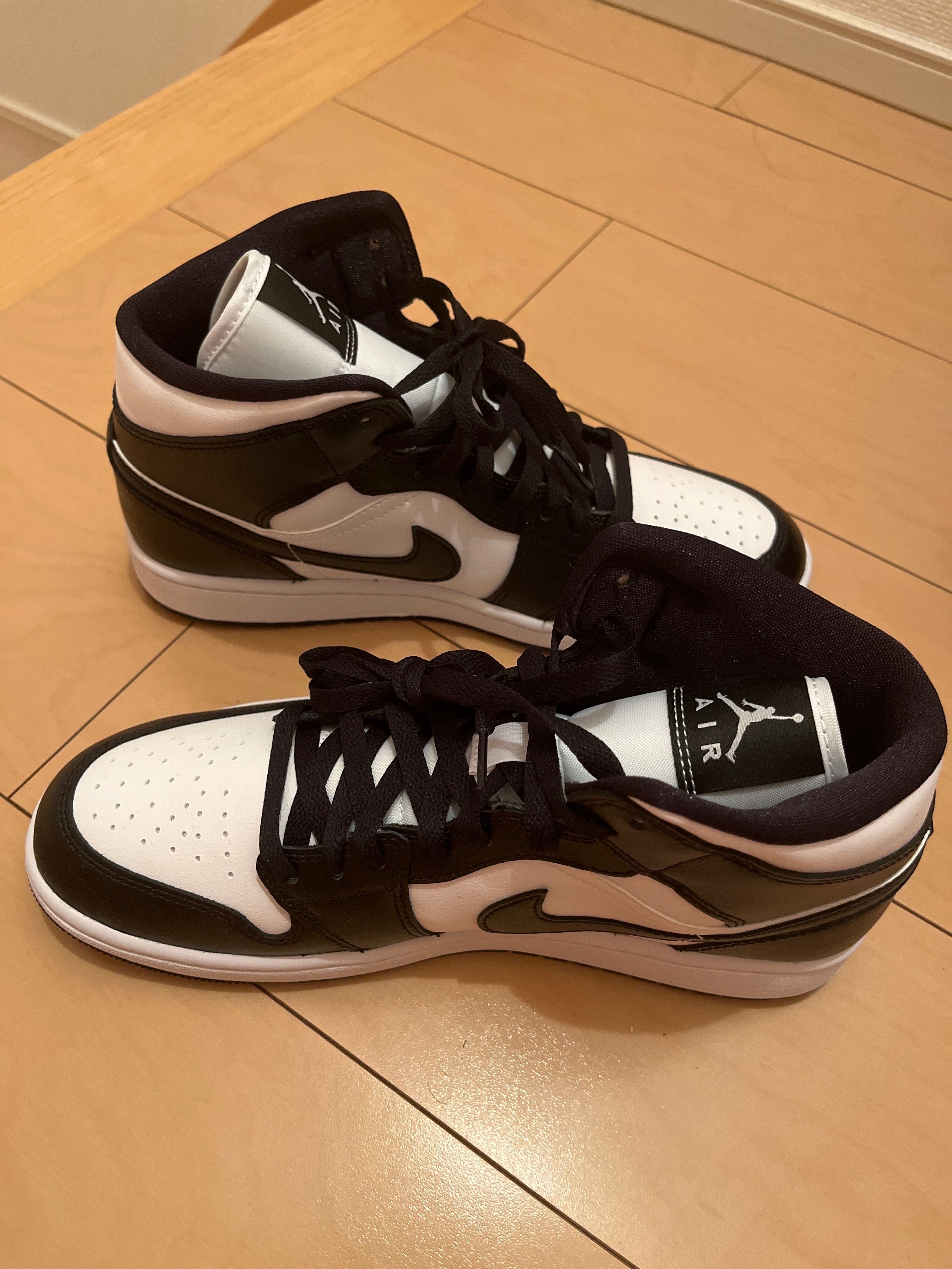 Nike Women's Air Jordan 1 Mid "Black/White"