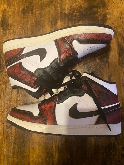 Nike Air Jordan 1 Mid "Wear Away"