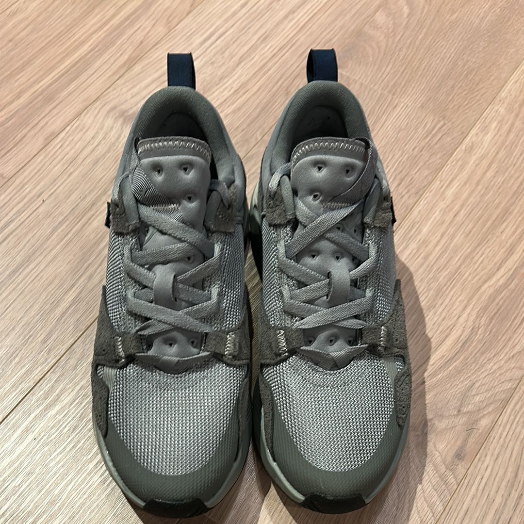 FRAGMENT × JORDAN AIR CADENCE PARTICLE GREY