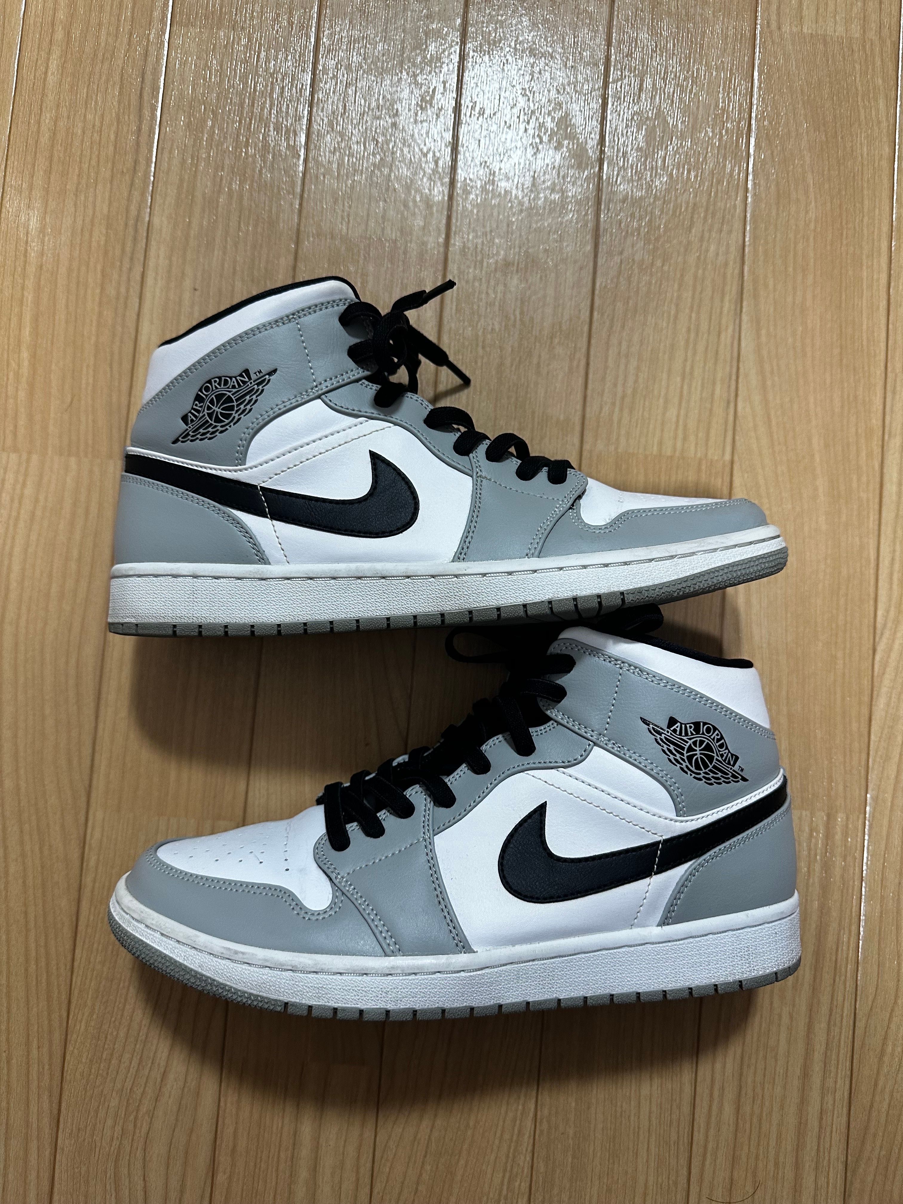 Nike Air Jordan 1 Mid "Light Smoke Grey/White/Black"