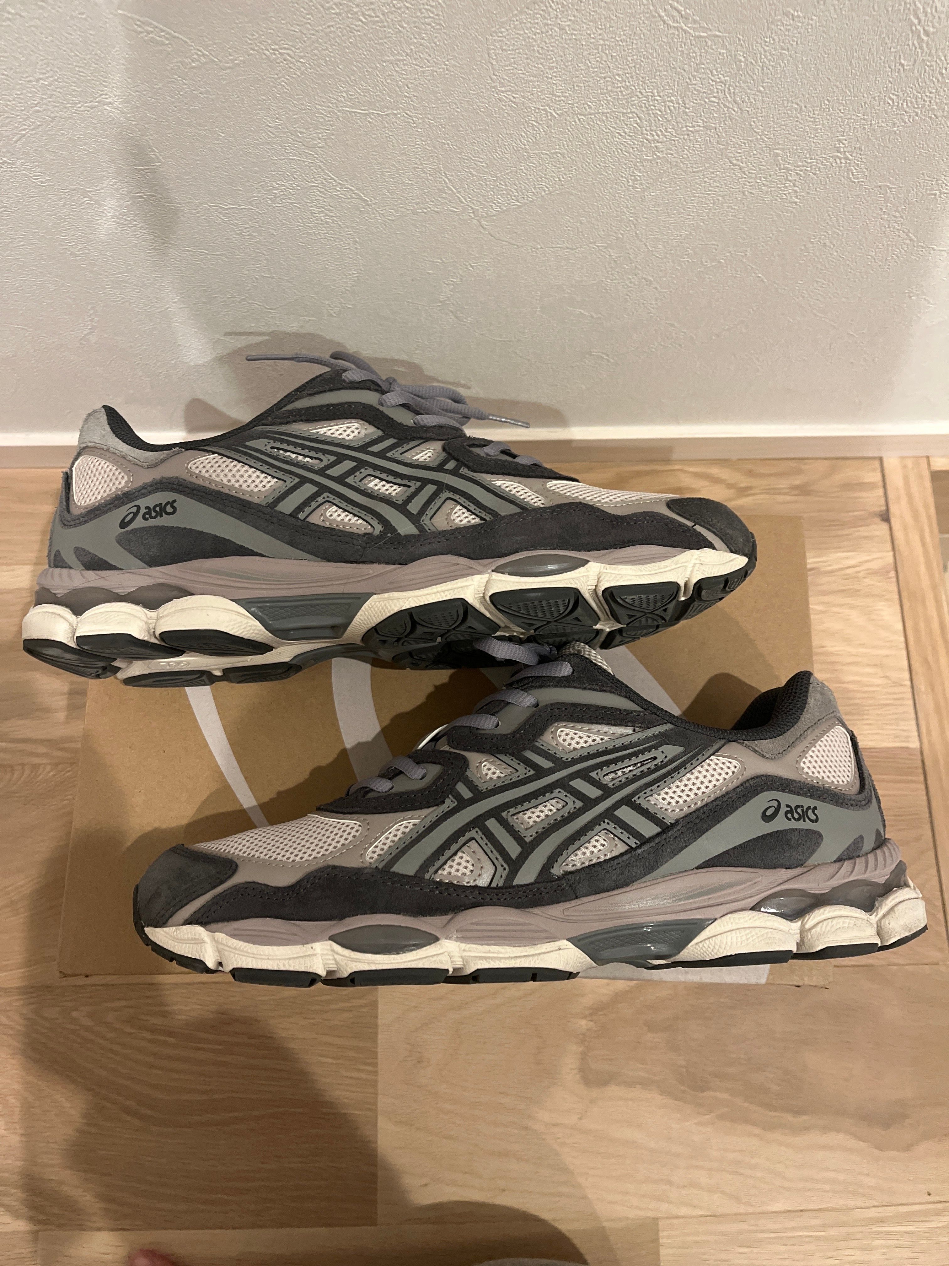 Asics Gel-NYC "Oatmeal/Obsidian Grey"