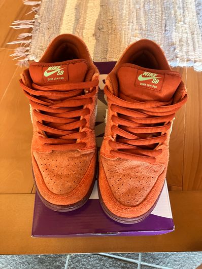 Nike SB Dunk Low Pro PRM "Mystic Red and Rosewood"