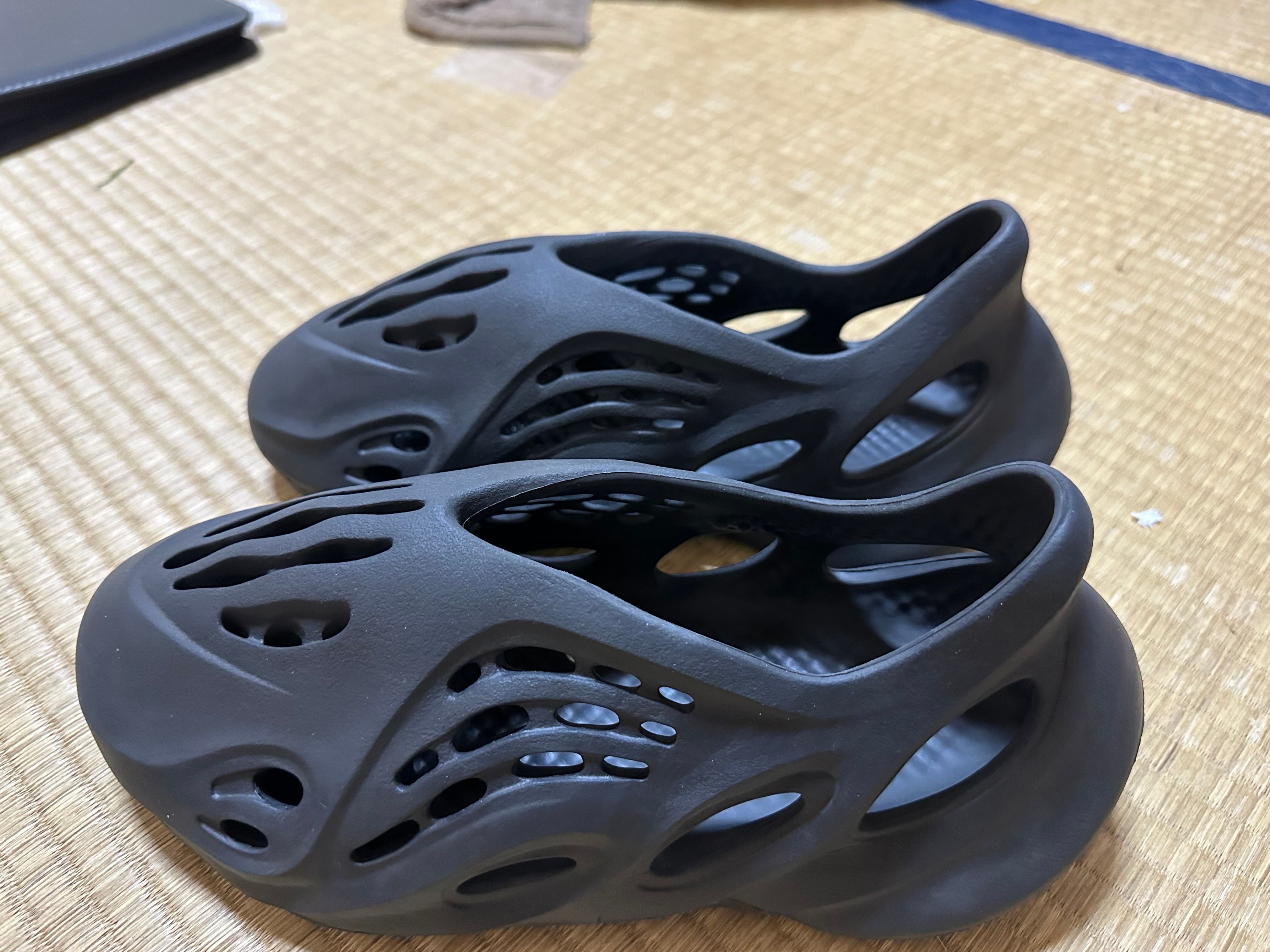 adidas YEEZY Foam Runner "Onyx"