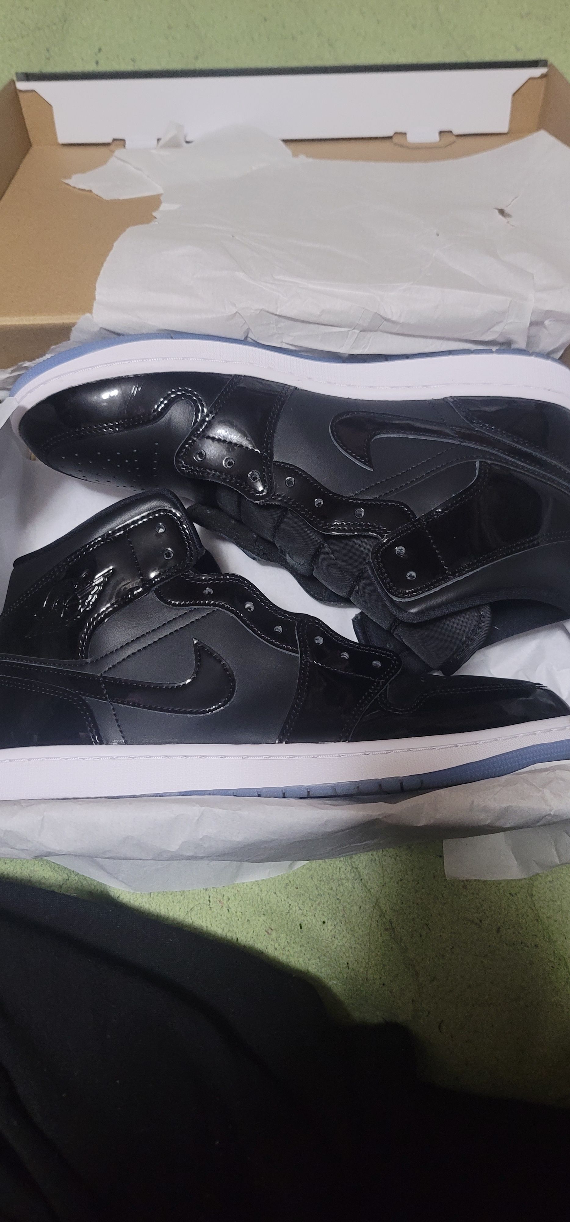 Nike Air Jordan 1 Mid "Space Jam"